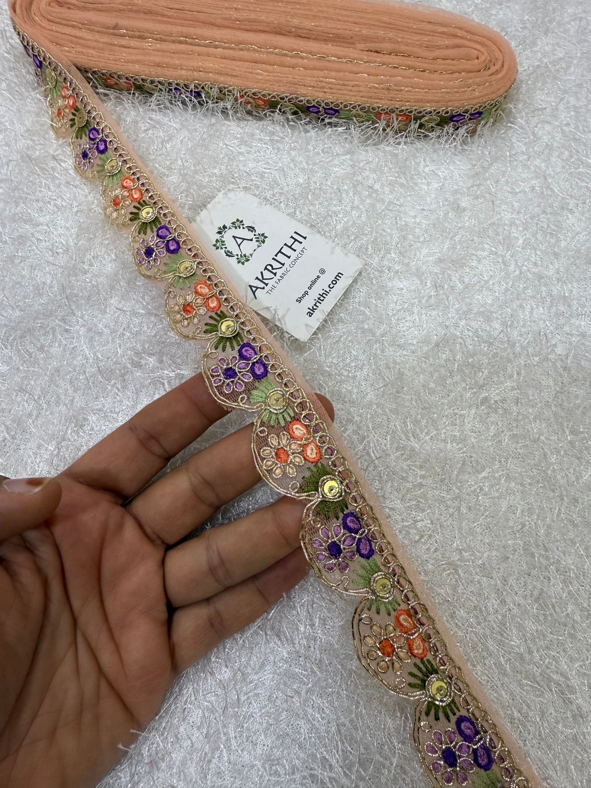 Embroidered lace 9 metres roll