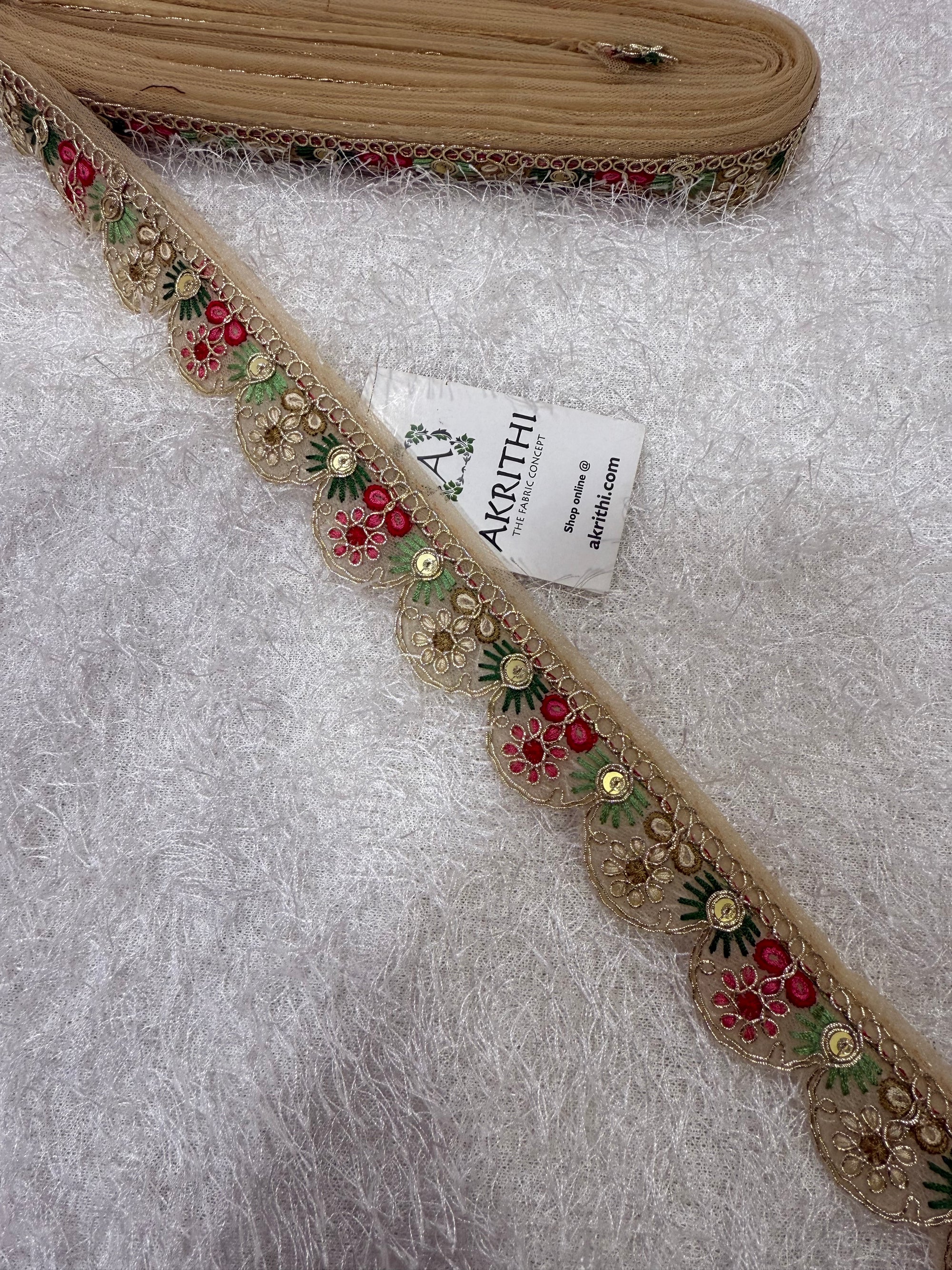 Embroidered lace 9 metres roll