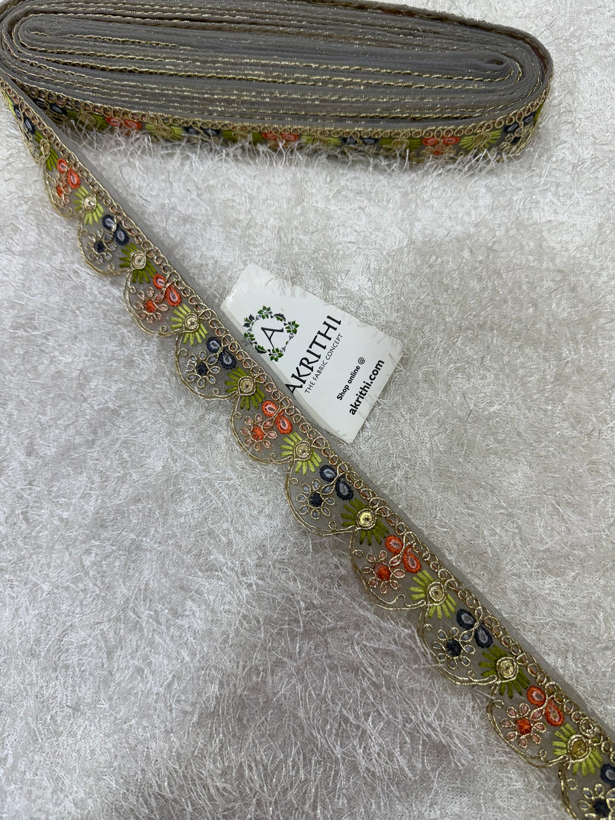 Embroidered lace 9 metres roll