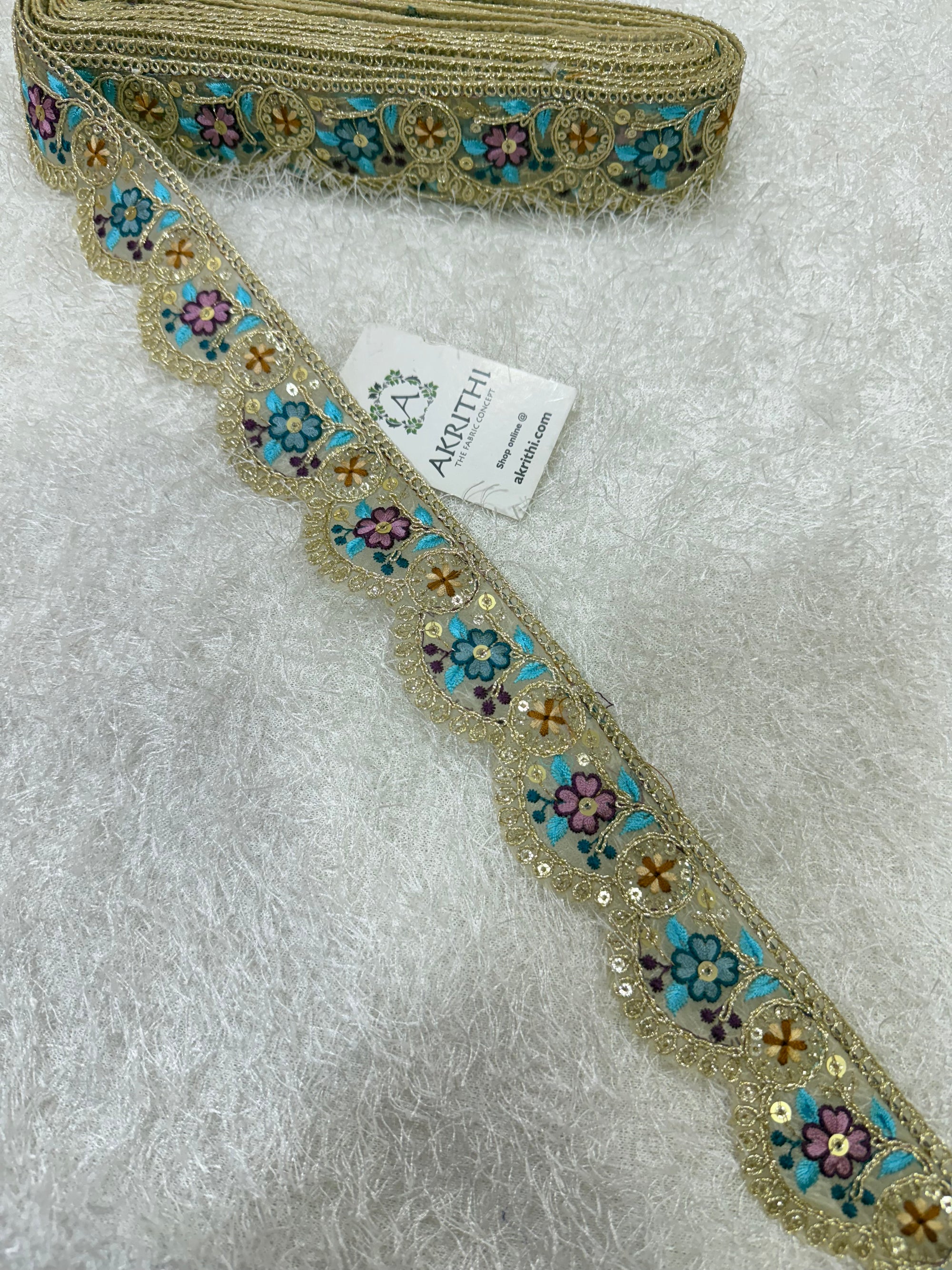 Embroidered lace 9 metres roll