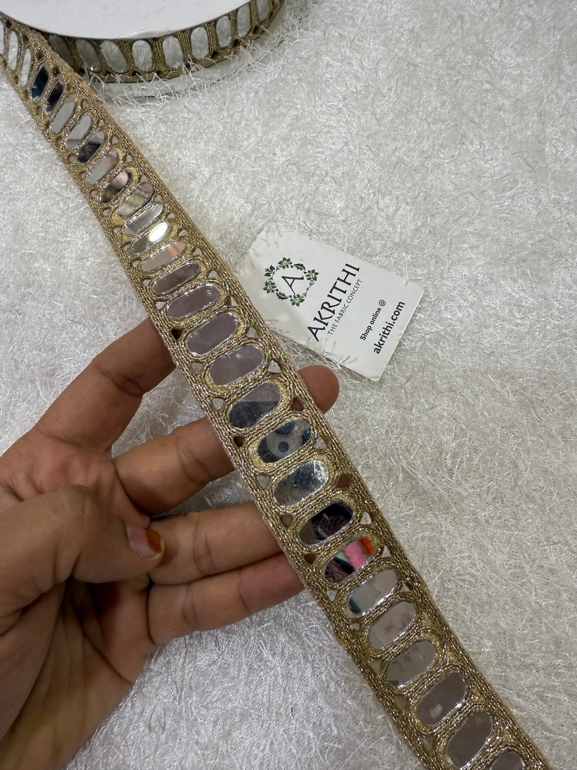 Embroidered mirror lace 9 metres roll