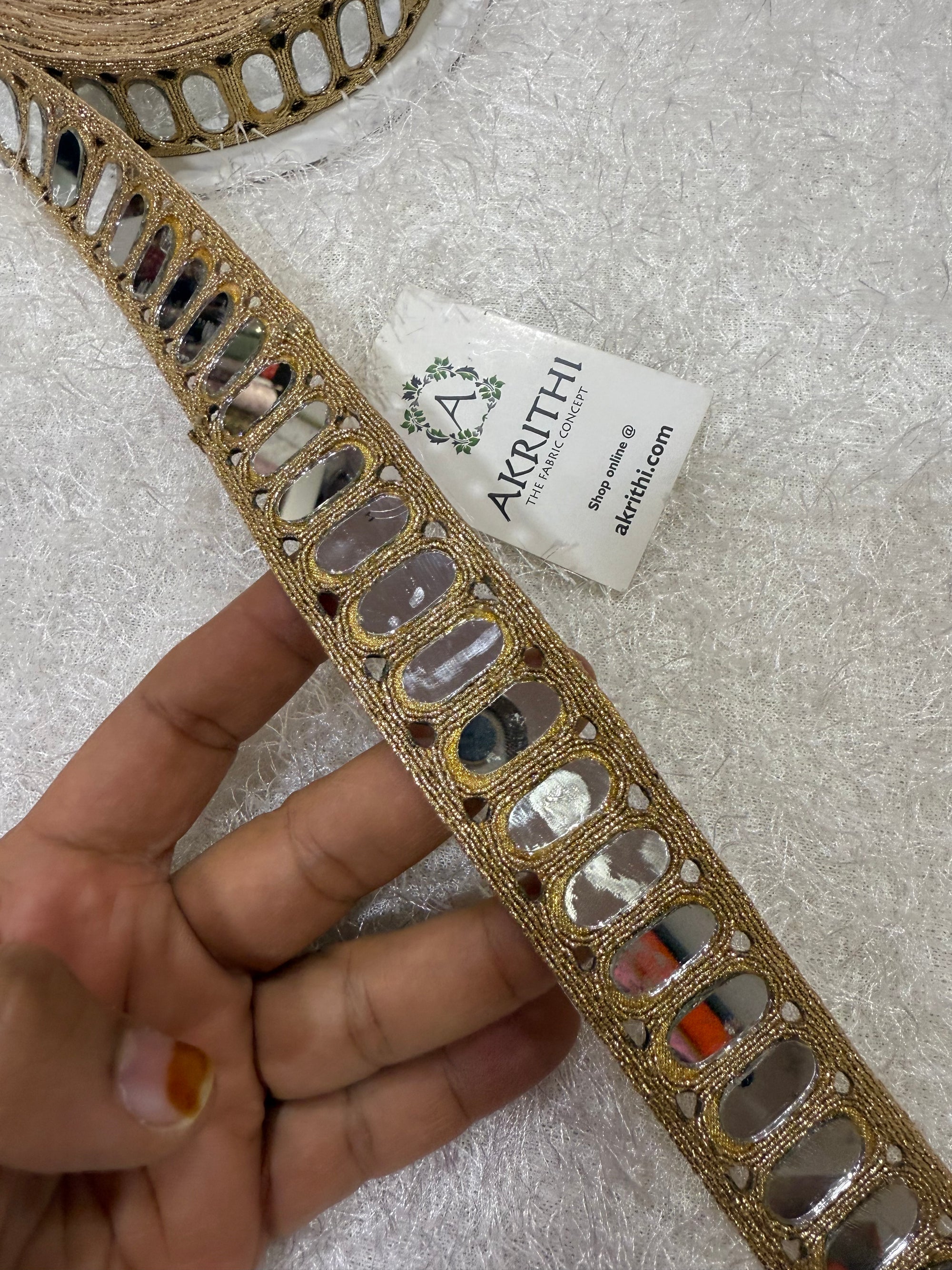 Embroidered mirror lace 9 metres roll