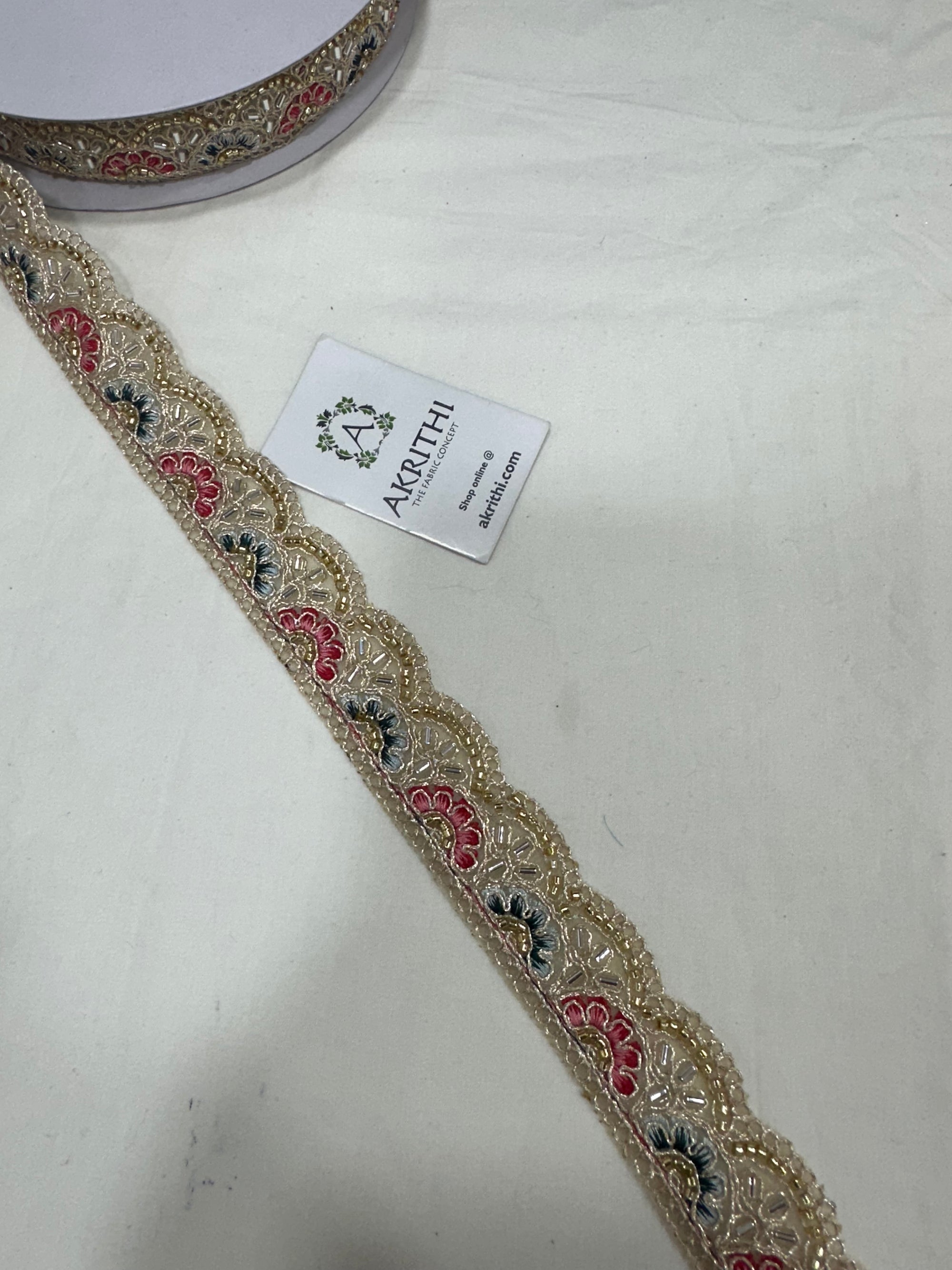 Embroidered lace 9 metres roll