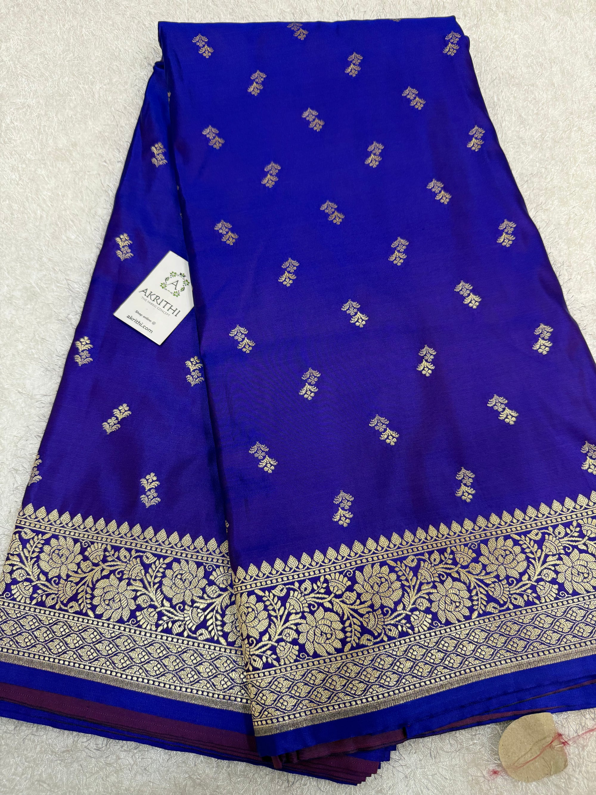 Pure Banarasi brocade fabric with border
