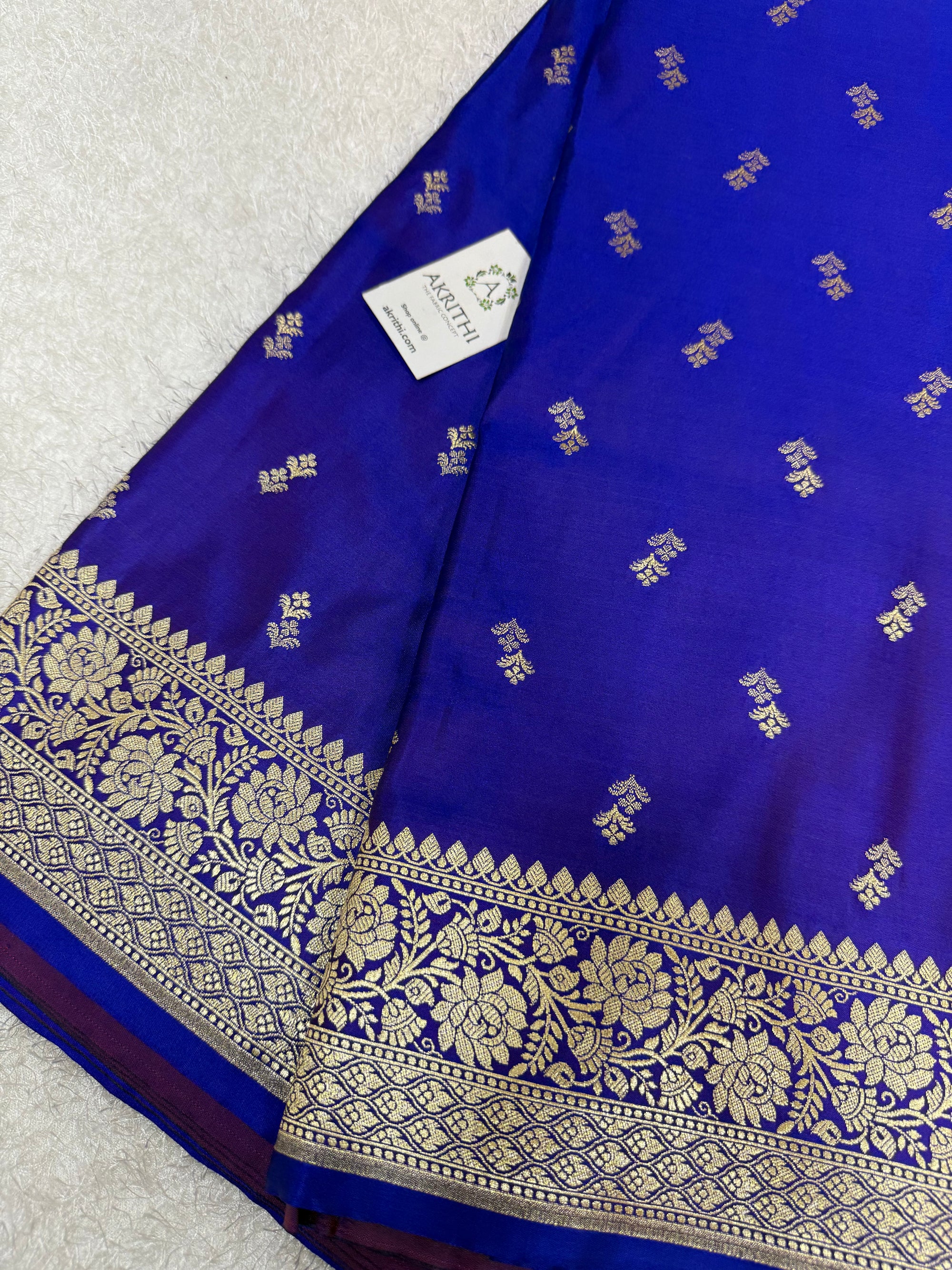 Pure Banarasi brocade fabric with border