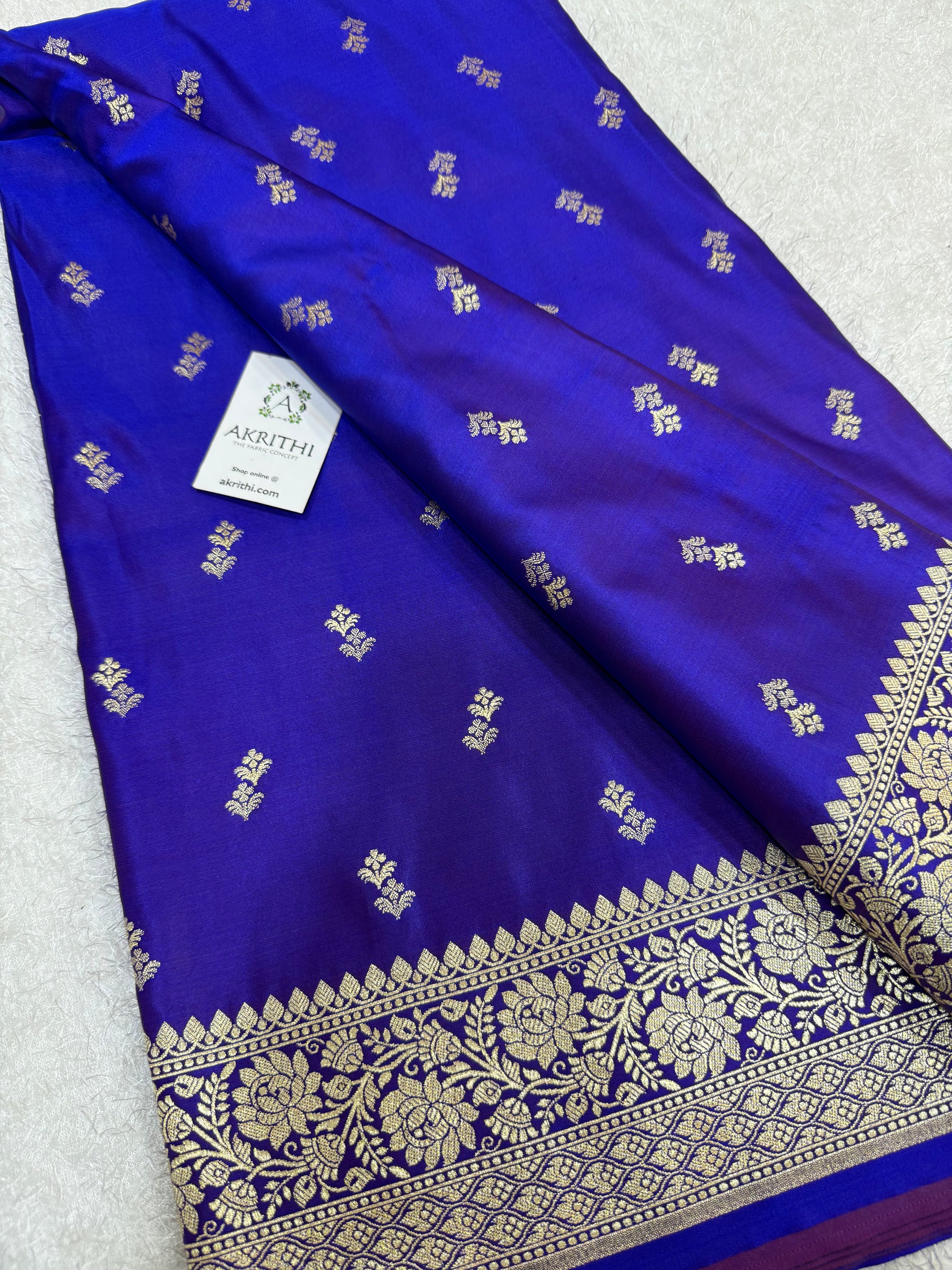 Pure Banarasi brocade fabric with border