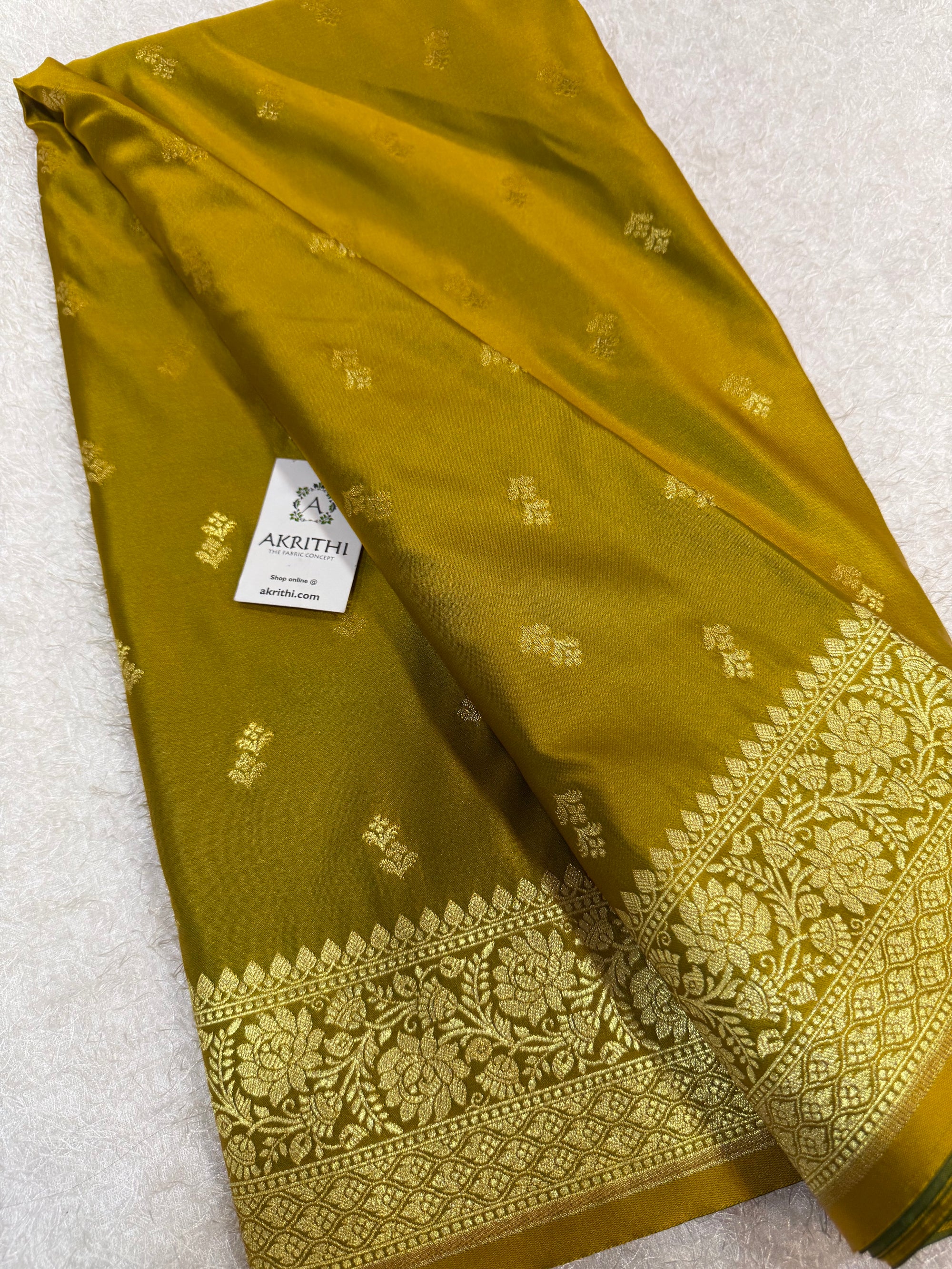Pure Banarasi brocade fabric with border