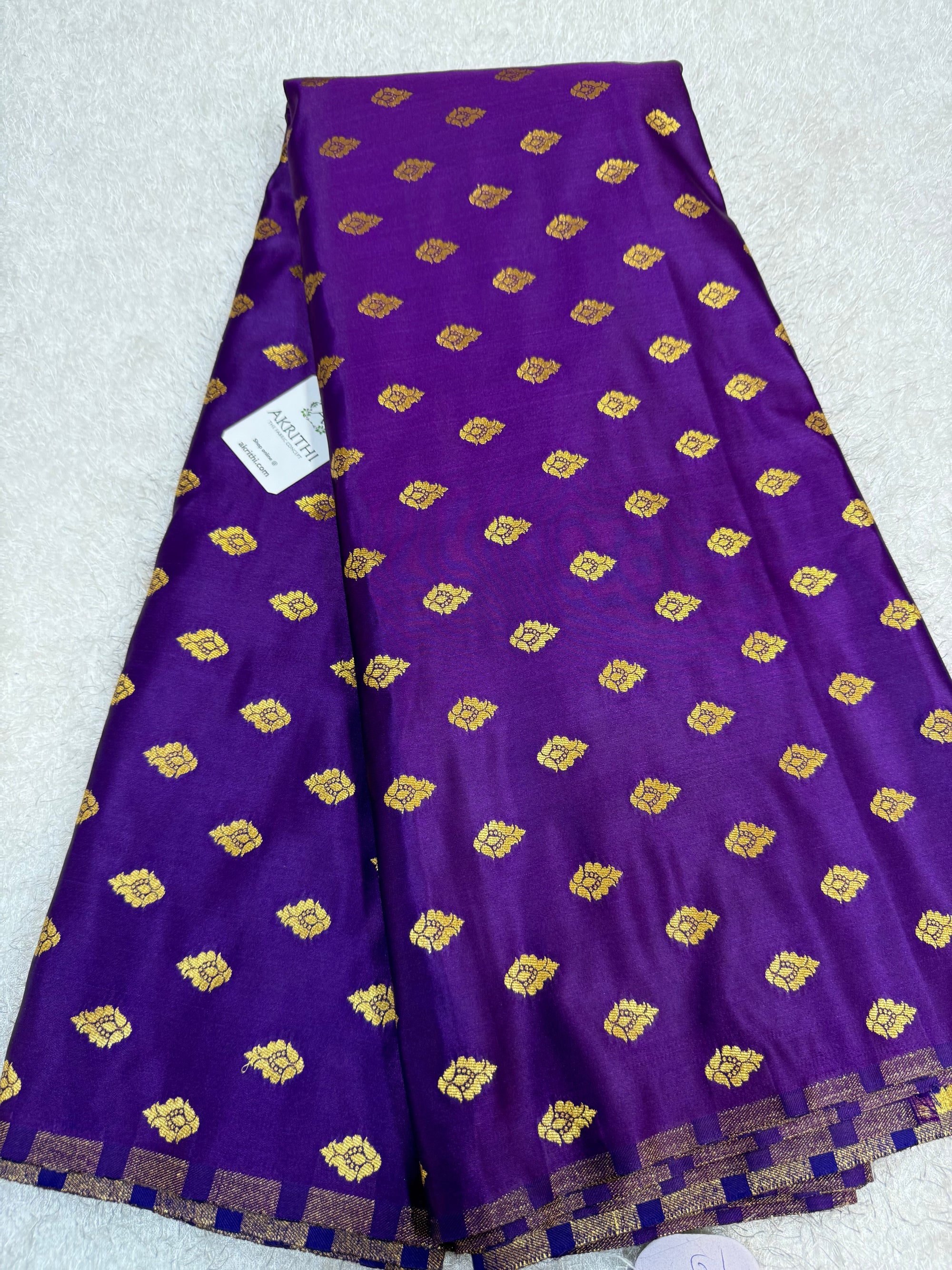 Pure Banarasi brocade butti fabric