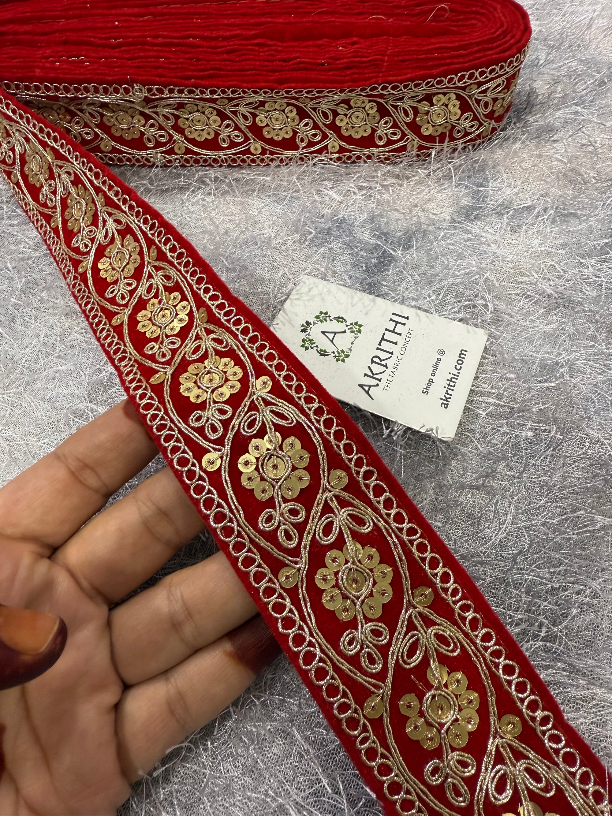 Embroidered lace 9 metres roll