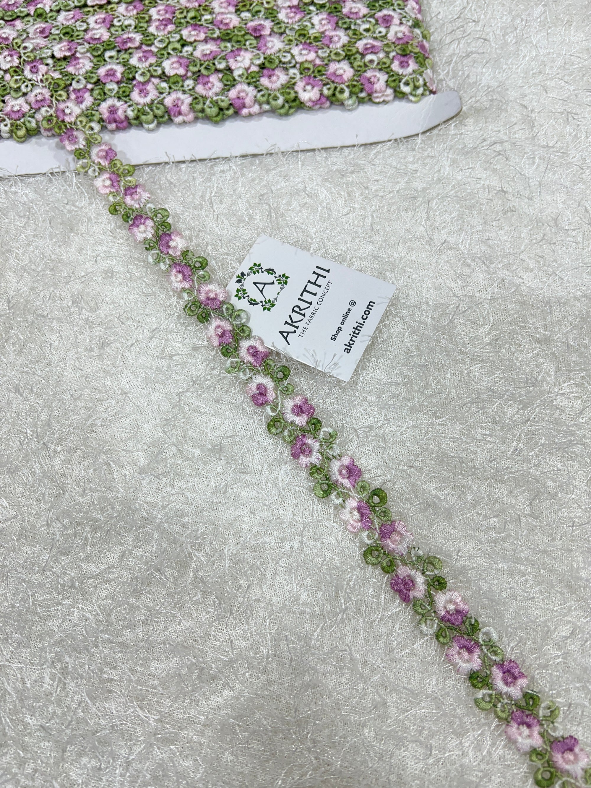 Lace per yard