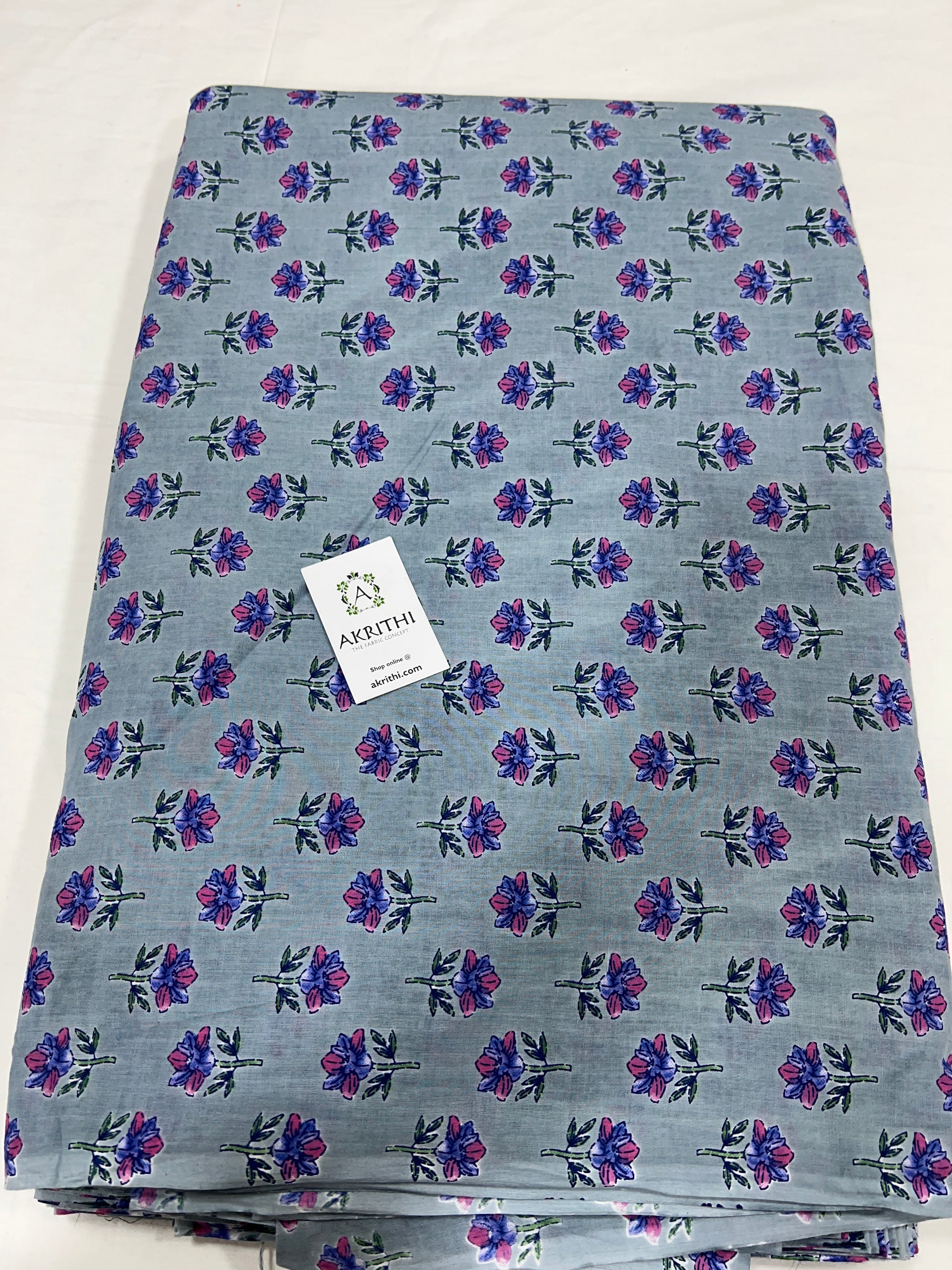 Printed pure cotton fabric 75 CM CUT
