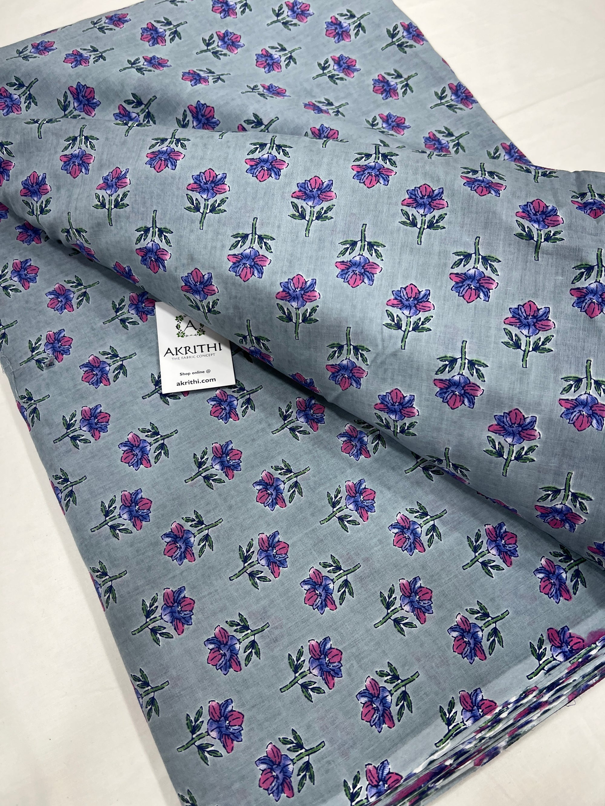 Printed pure cotton fabric 75 CM CUT