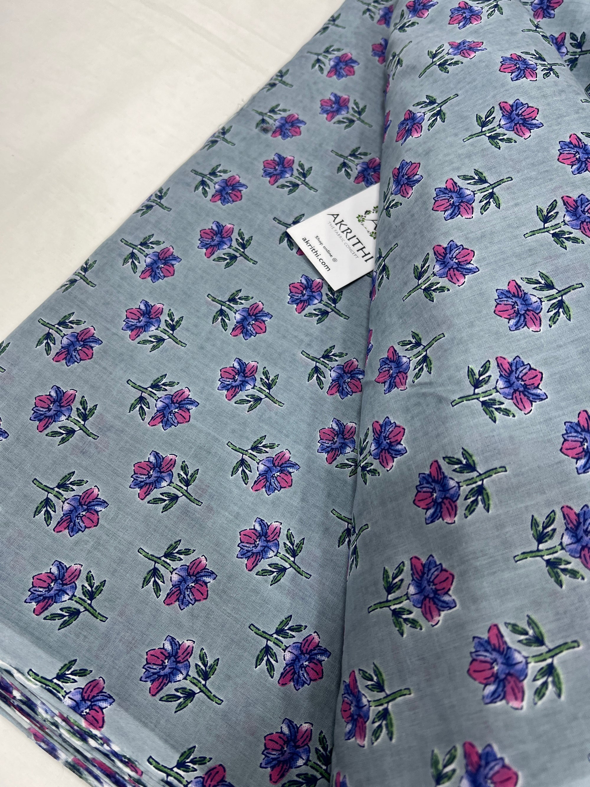Printed pure cotton fabric 75 CM CUT