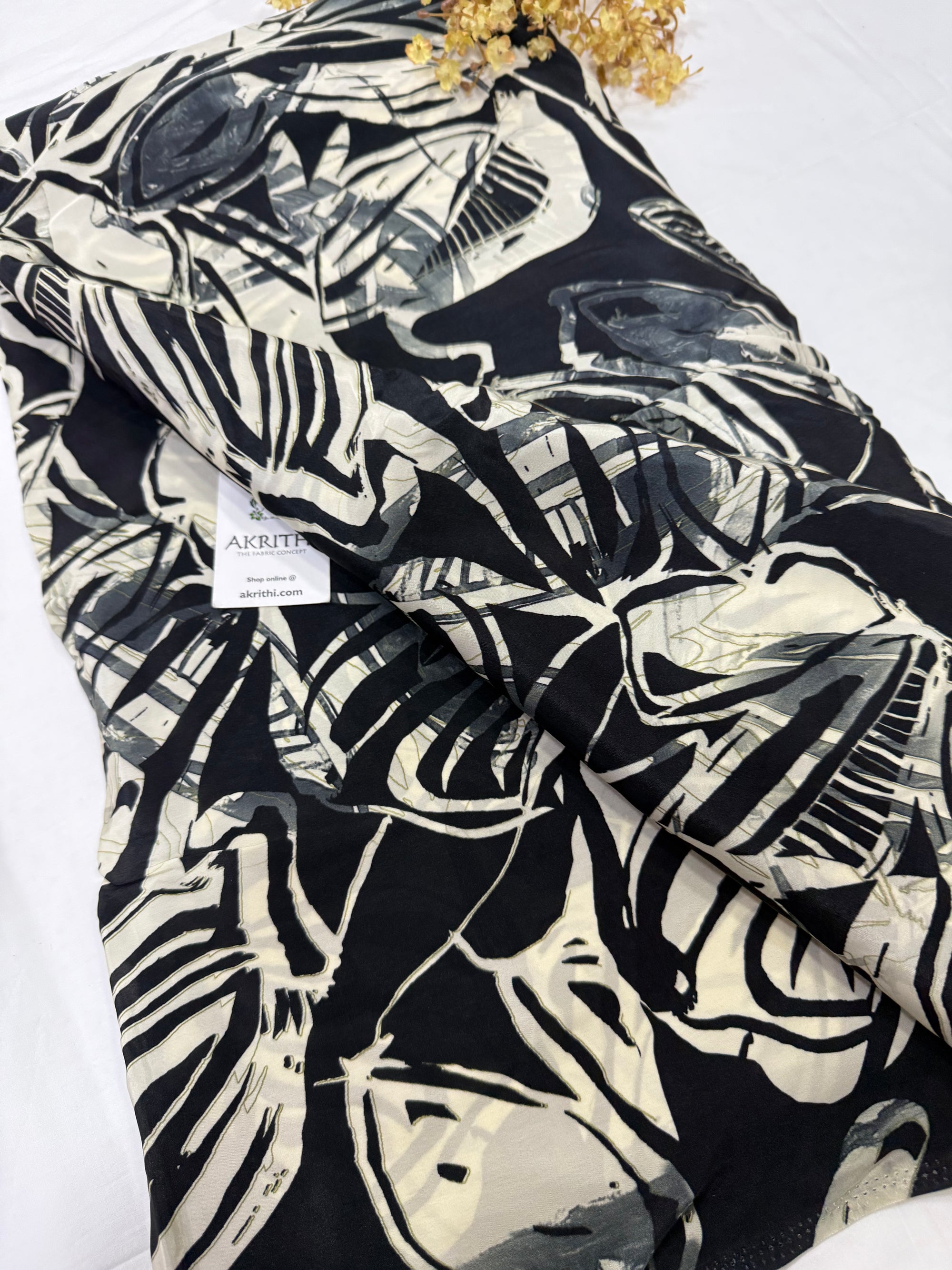 Digital floral printed pure crepe fabric