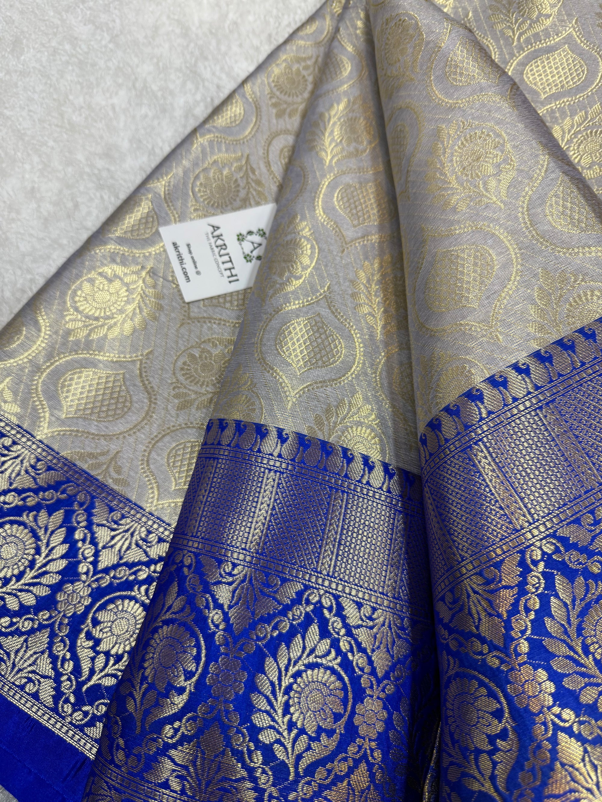 Pure Banarasi brocade fabric with border