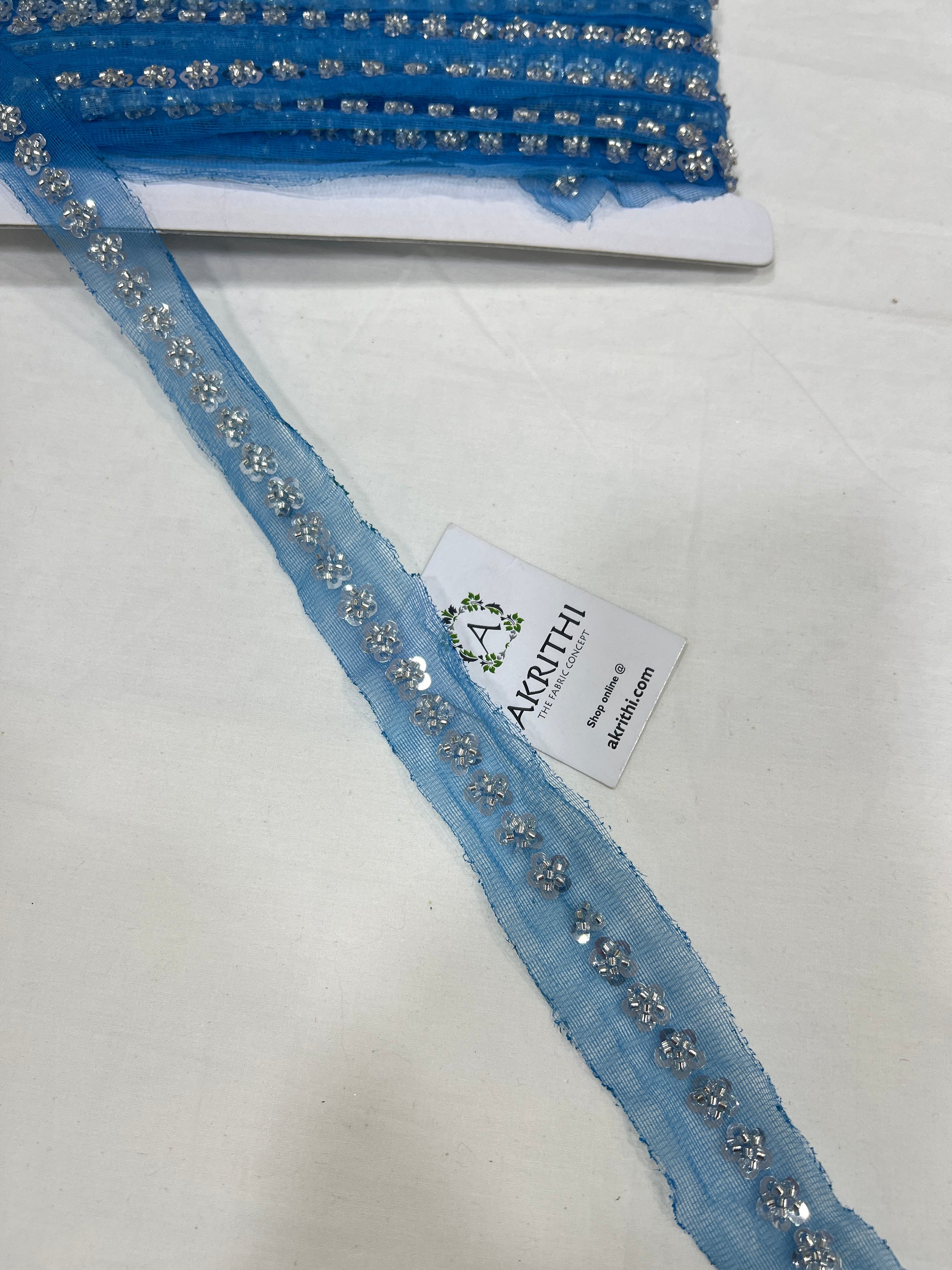 Embroidered lace 9 metres roll