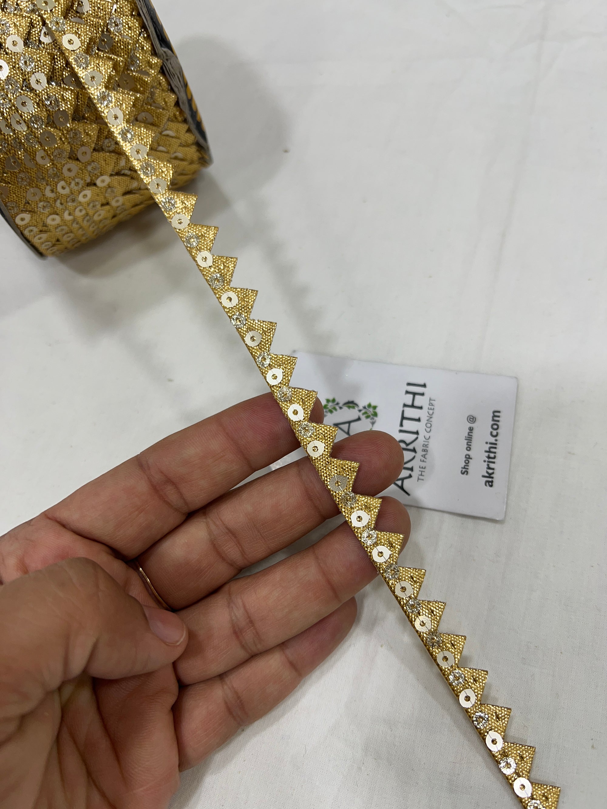 Lace per metre