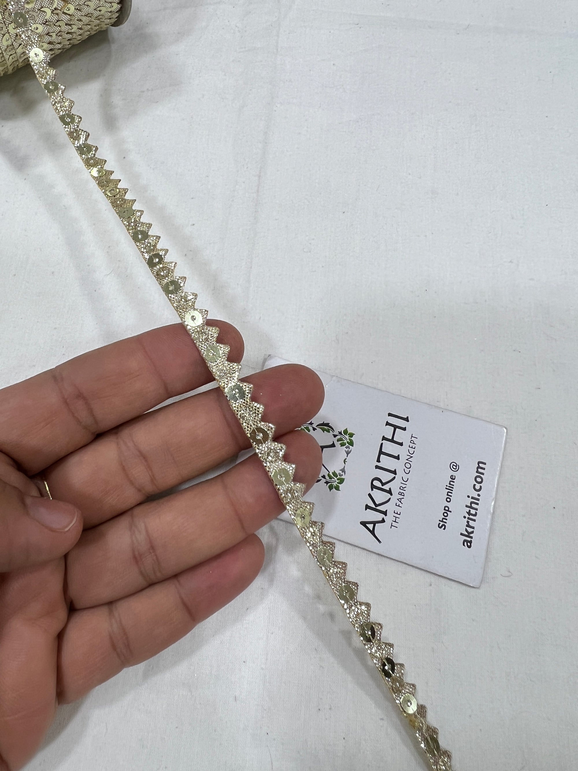 Lace per metre