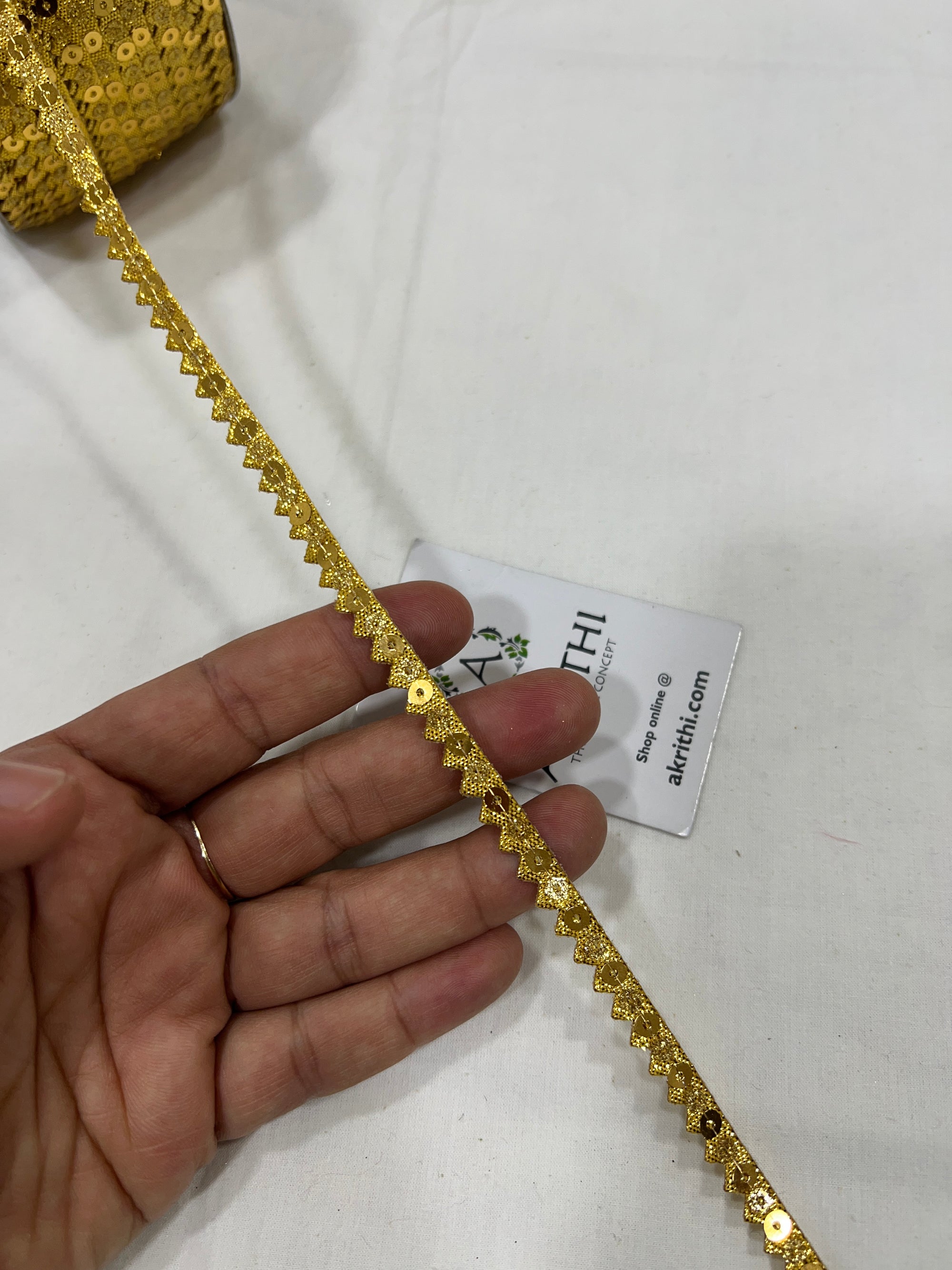 Lace per metre