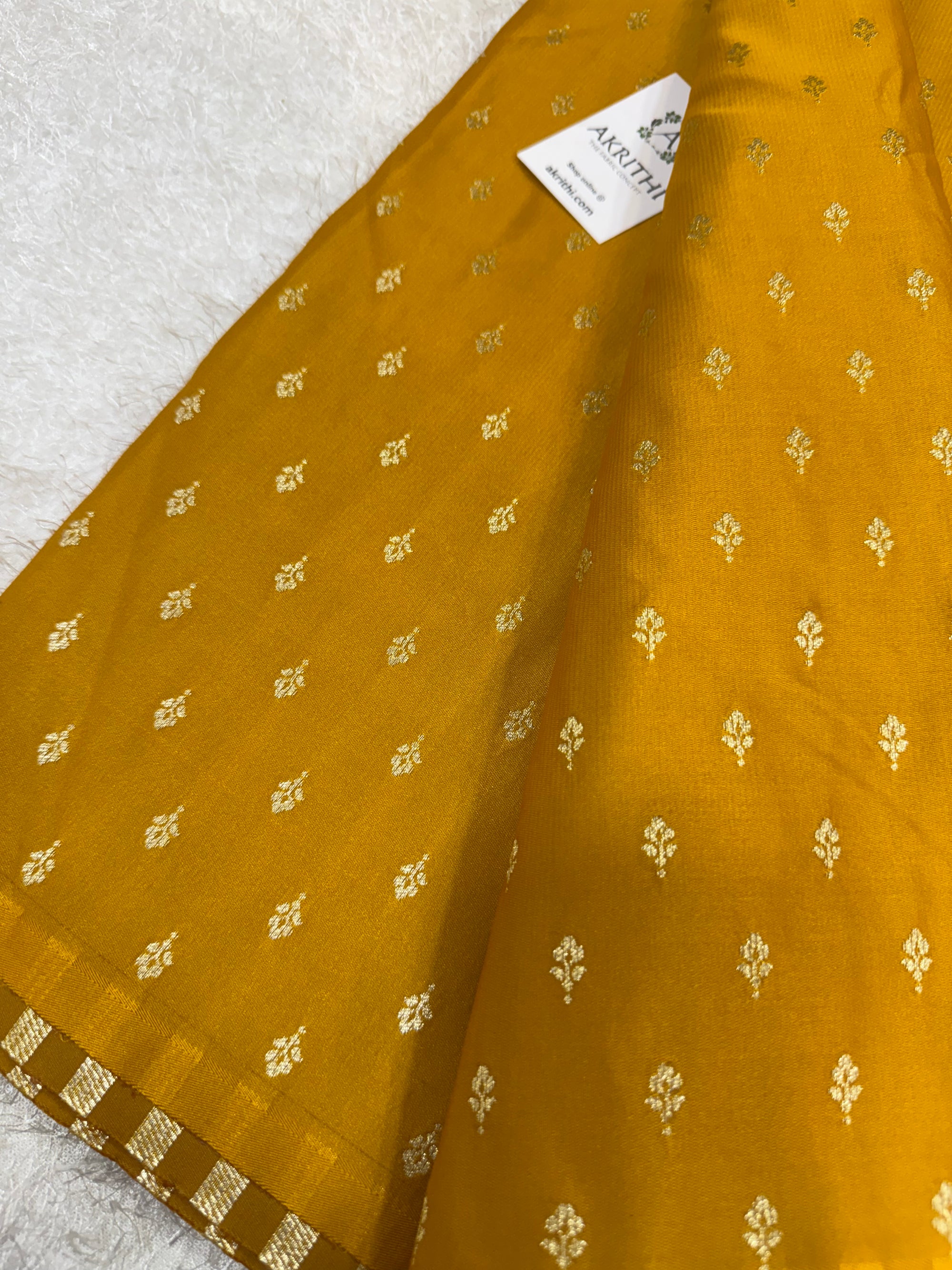 Pure Banarasi brocade butti fabric