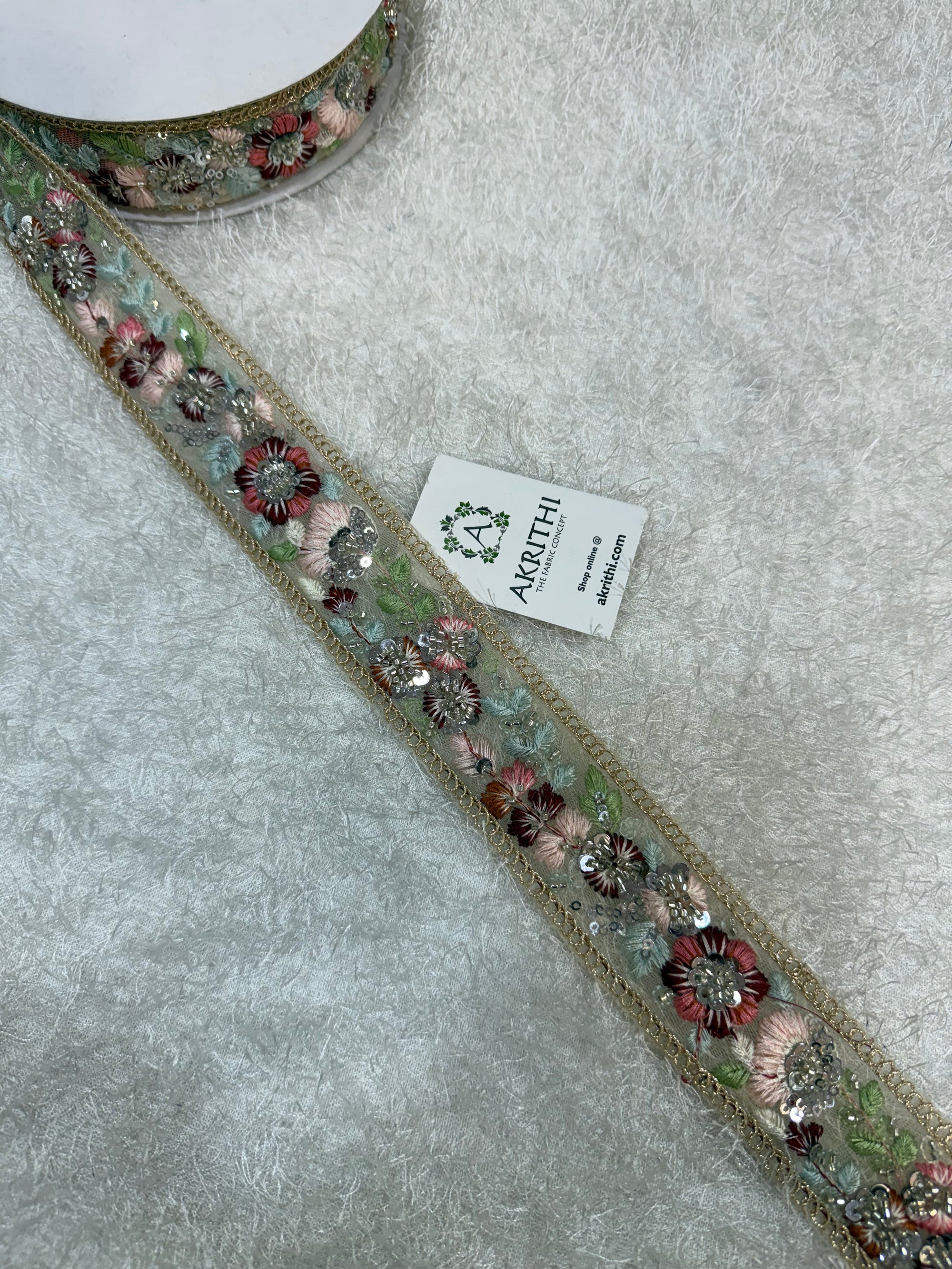 Embroidered lace 9 metres roll