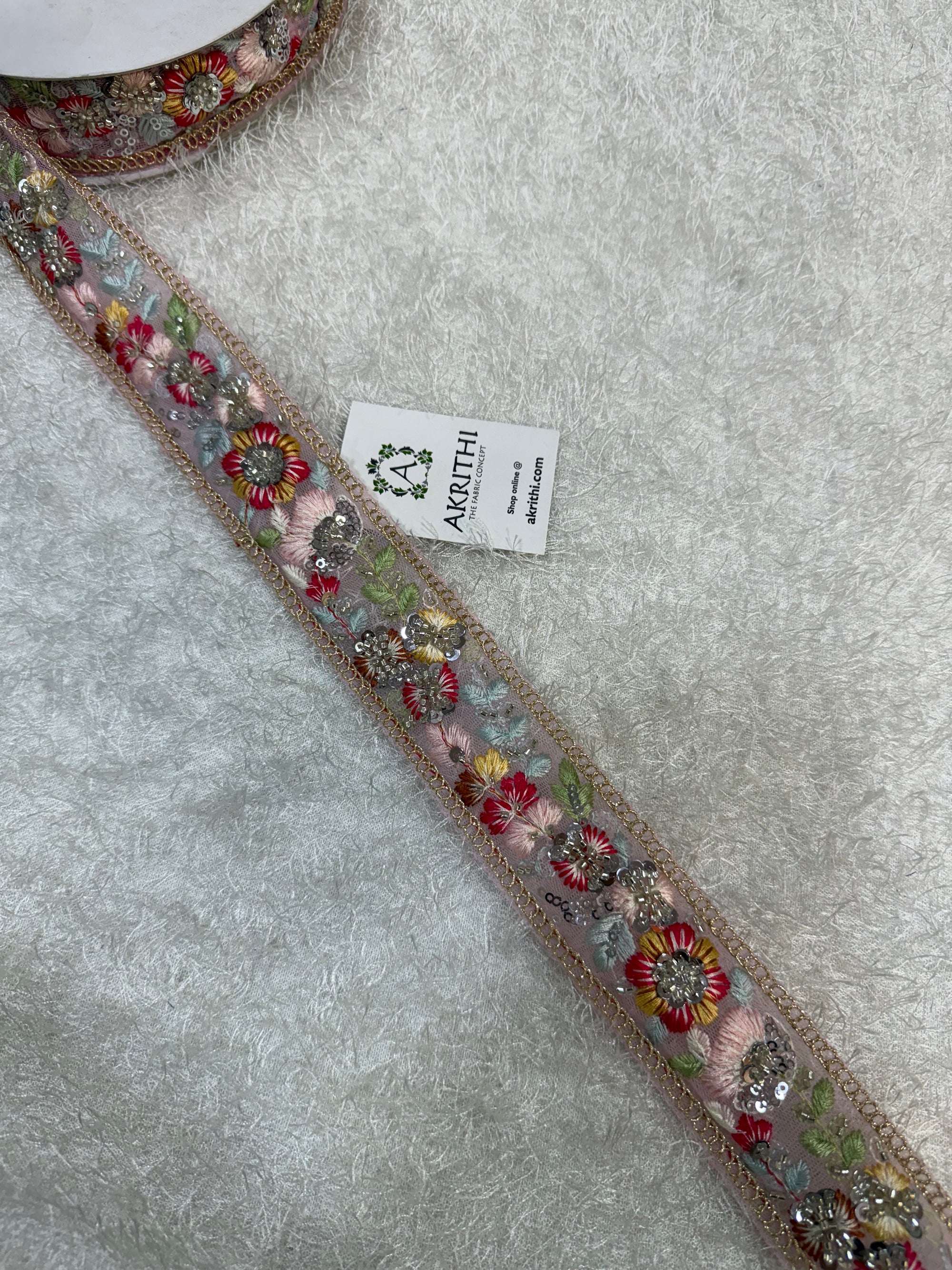 Embroidered lace 9 metres roll