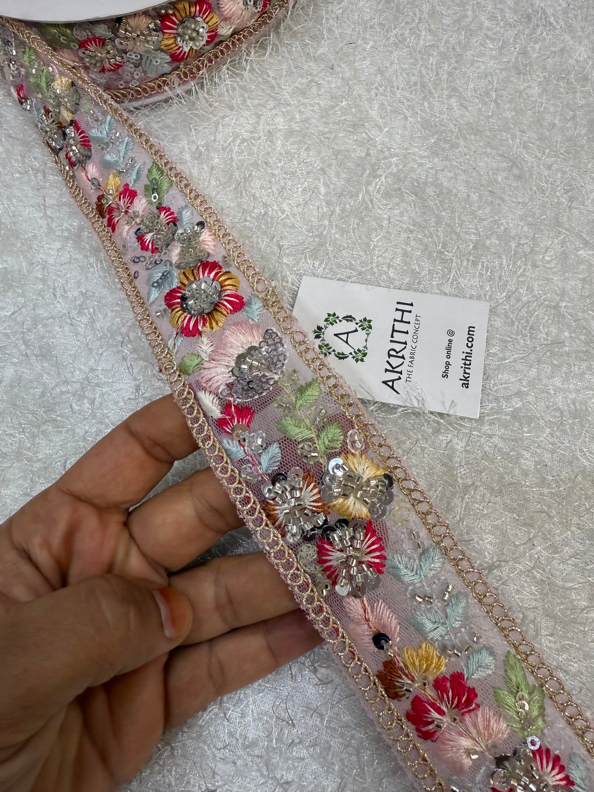 Embroidered lace 9 metres roll