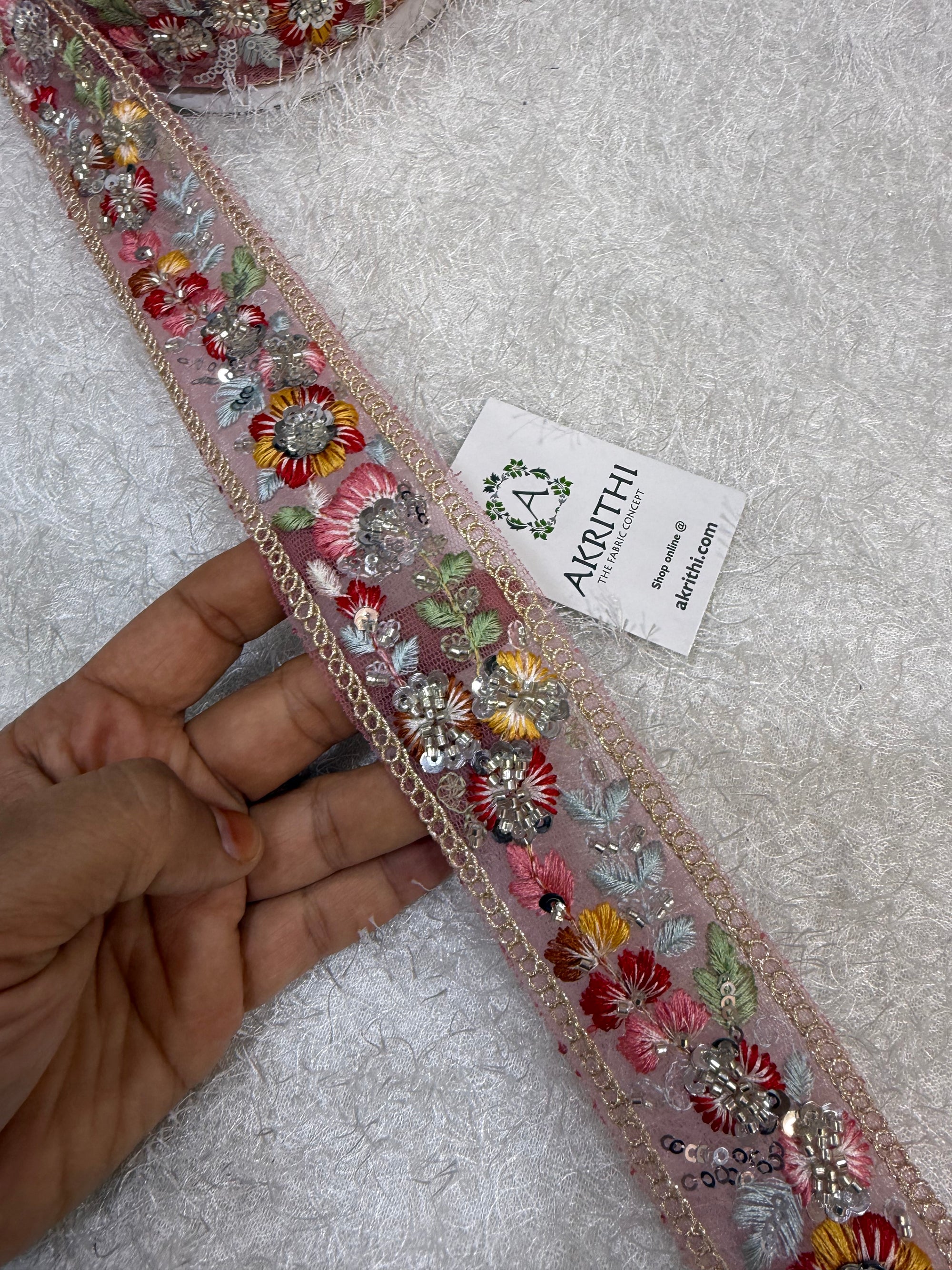 Embroidered lace 9 metres roll