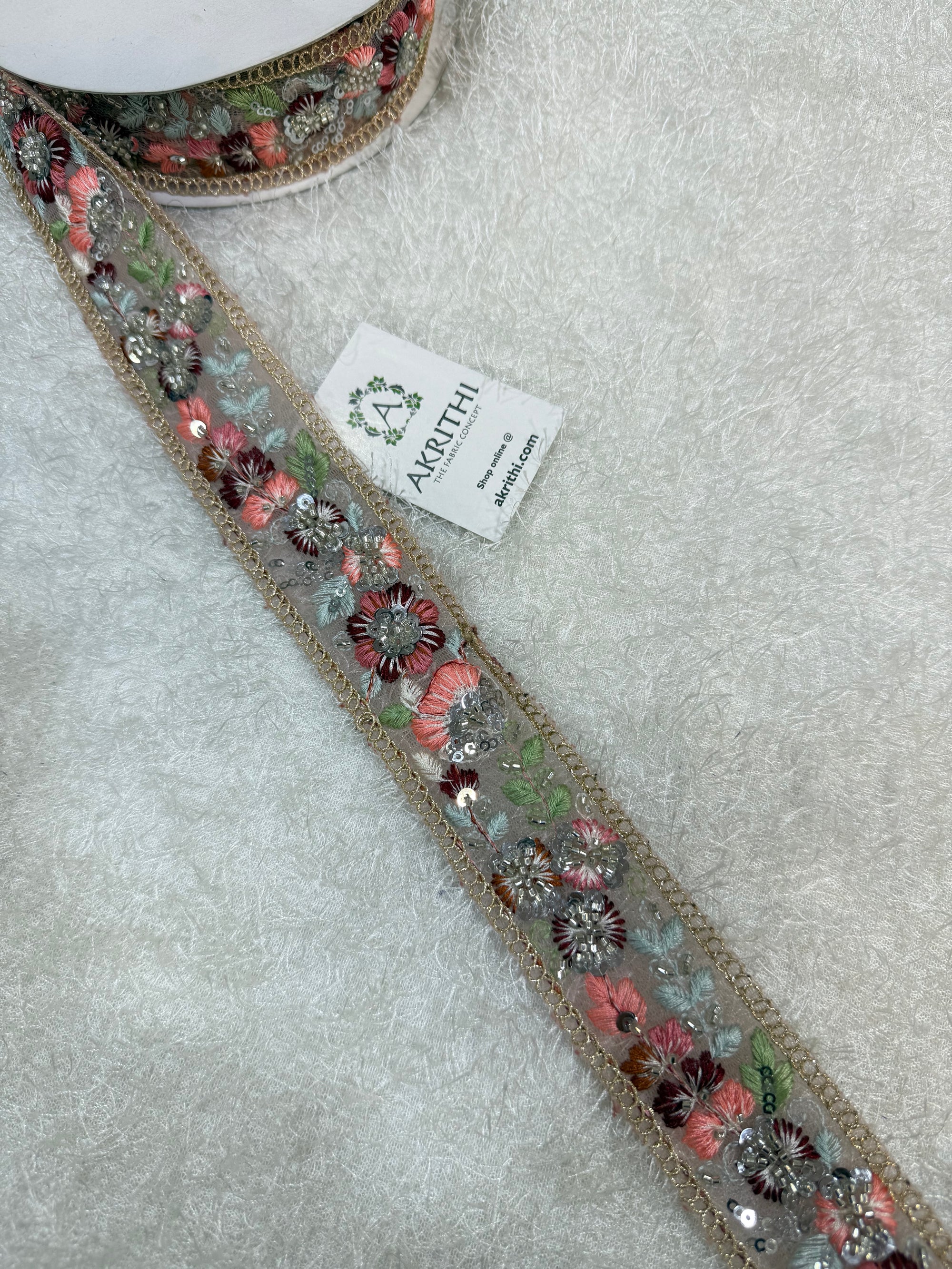 Embroidered lace 9 metres roll
