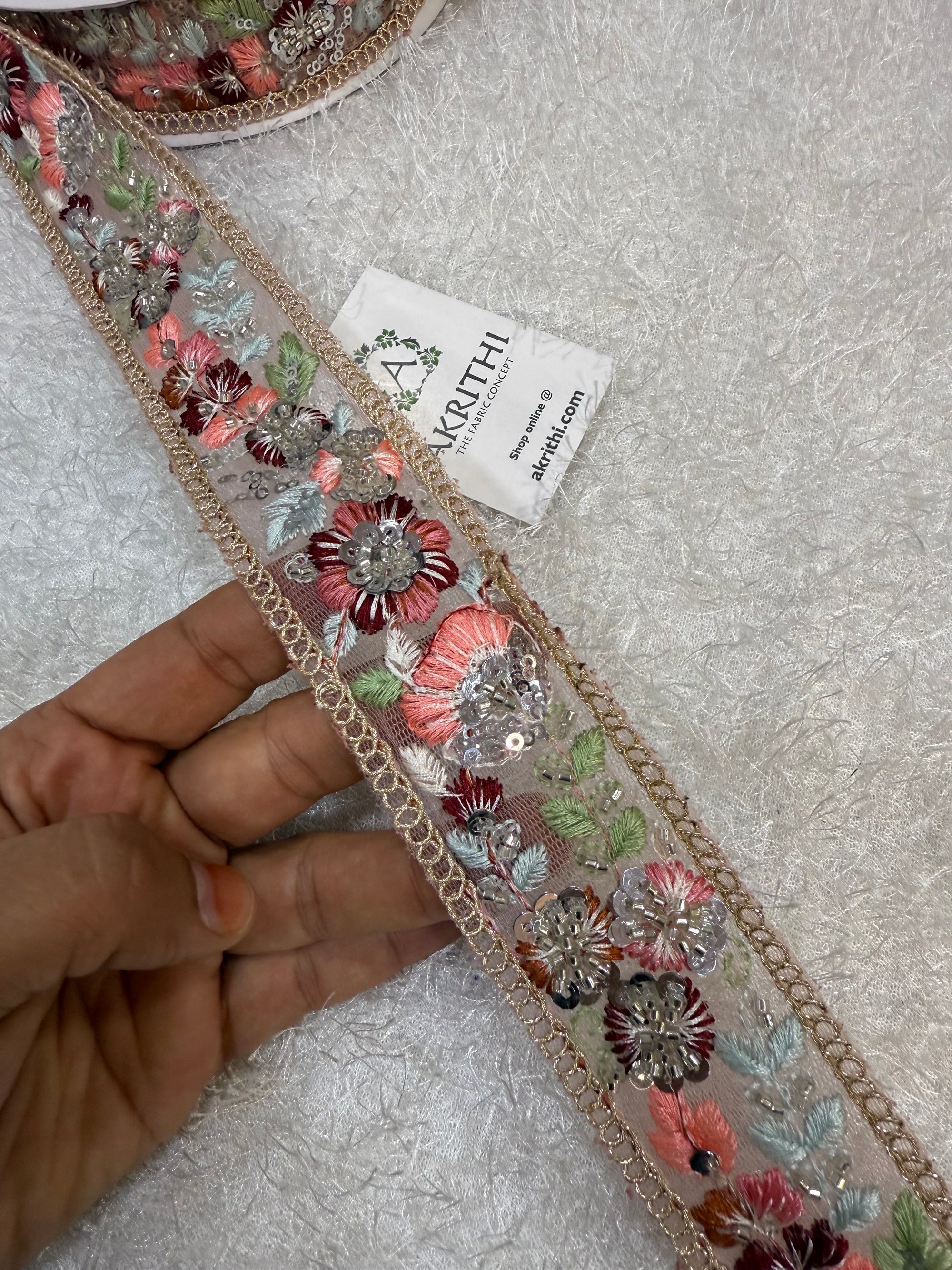 Embroidered lace 9 metres roll