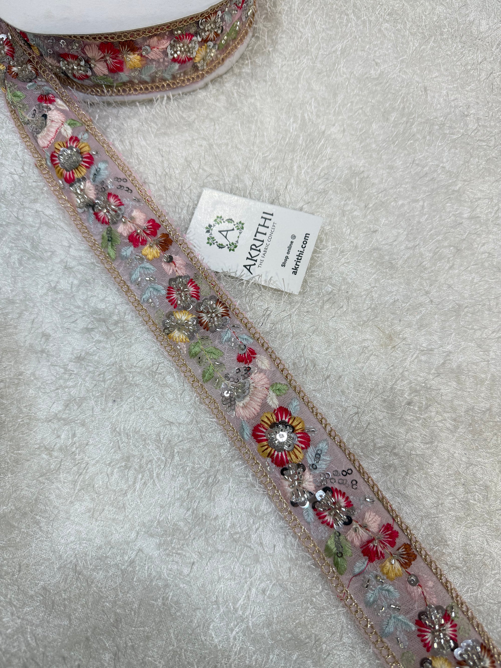 Embroidered lace 9 metres roll