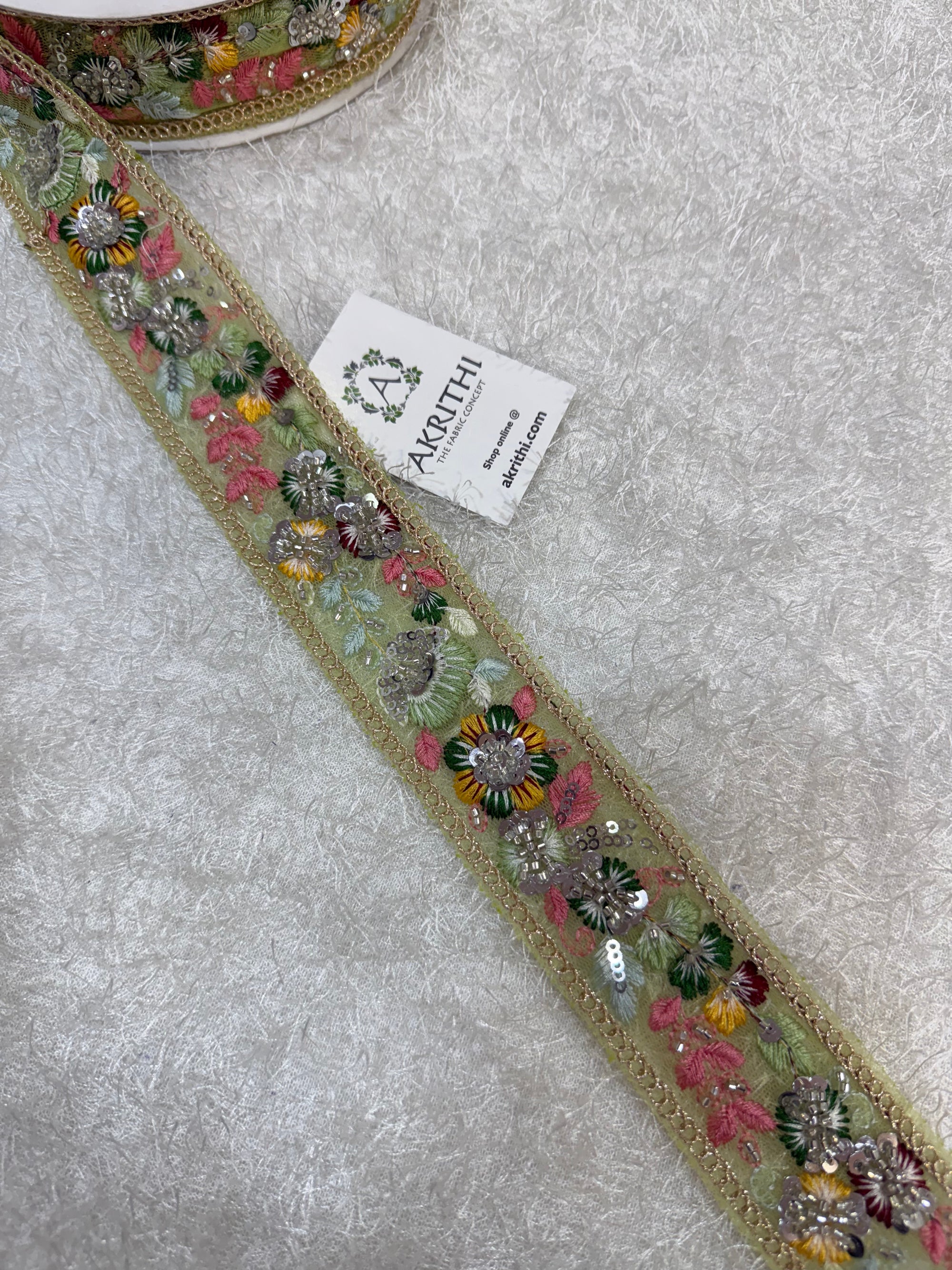Embroidered lace 9 metres roll
