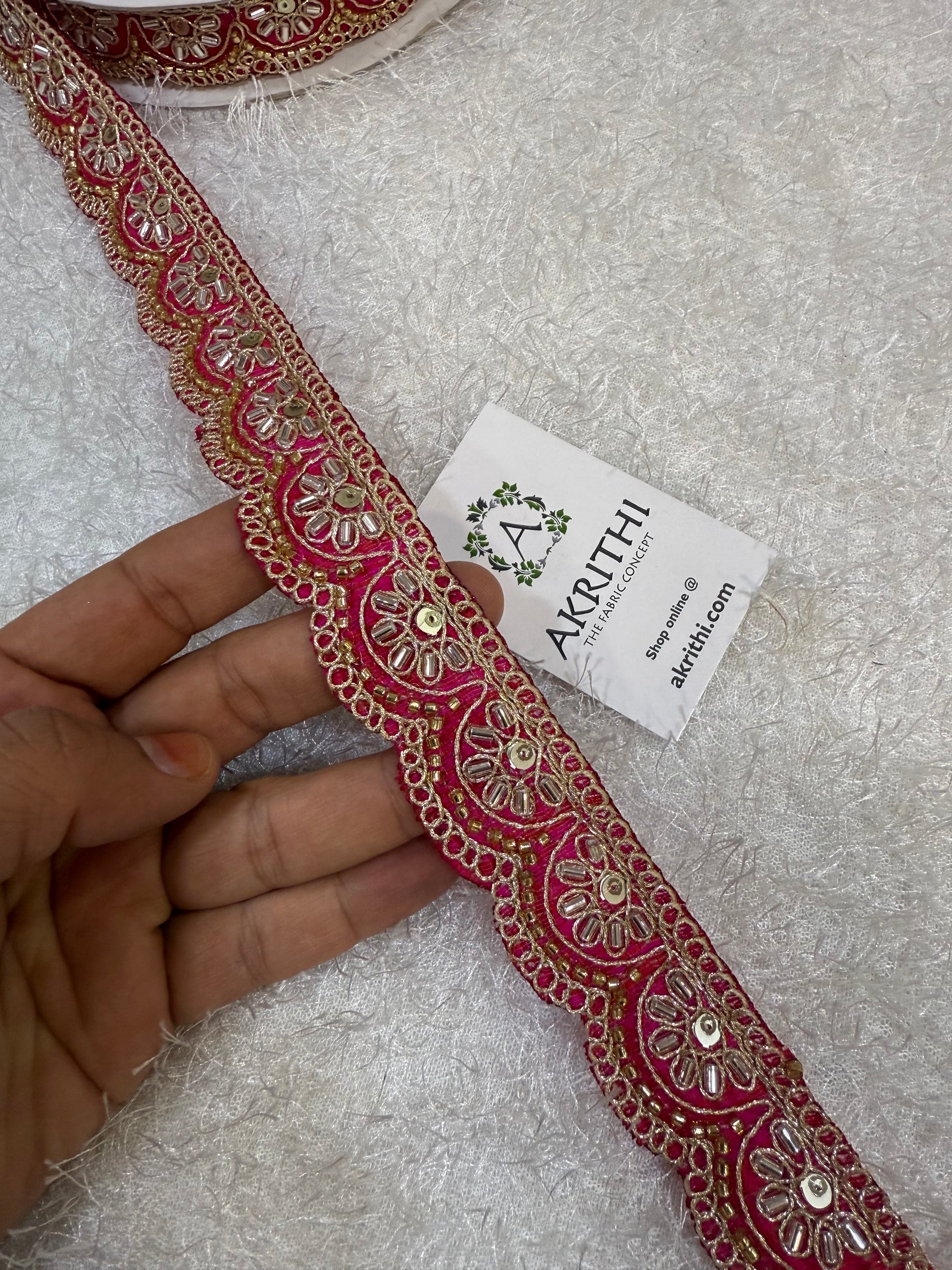 Embroidered lace 9 metres roll
