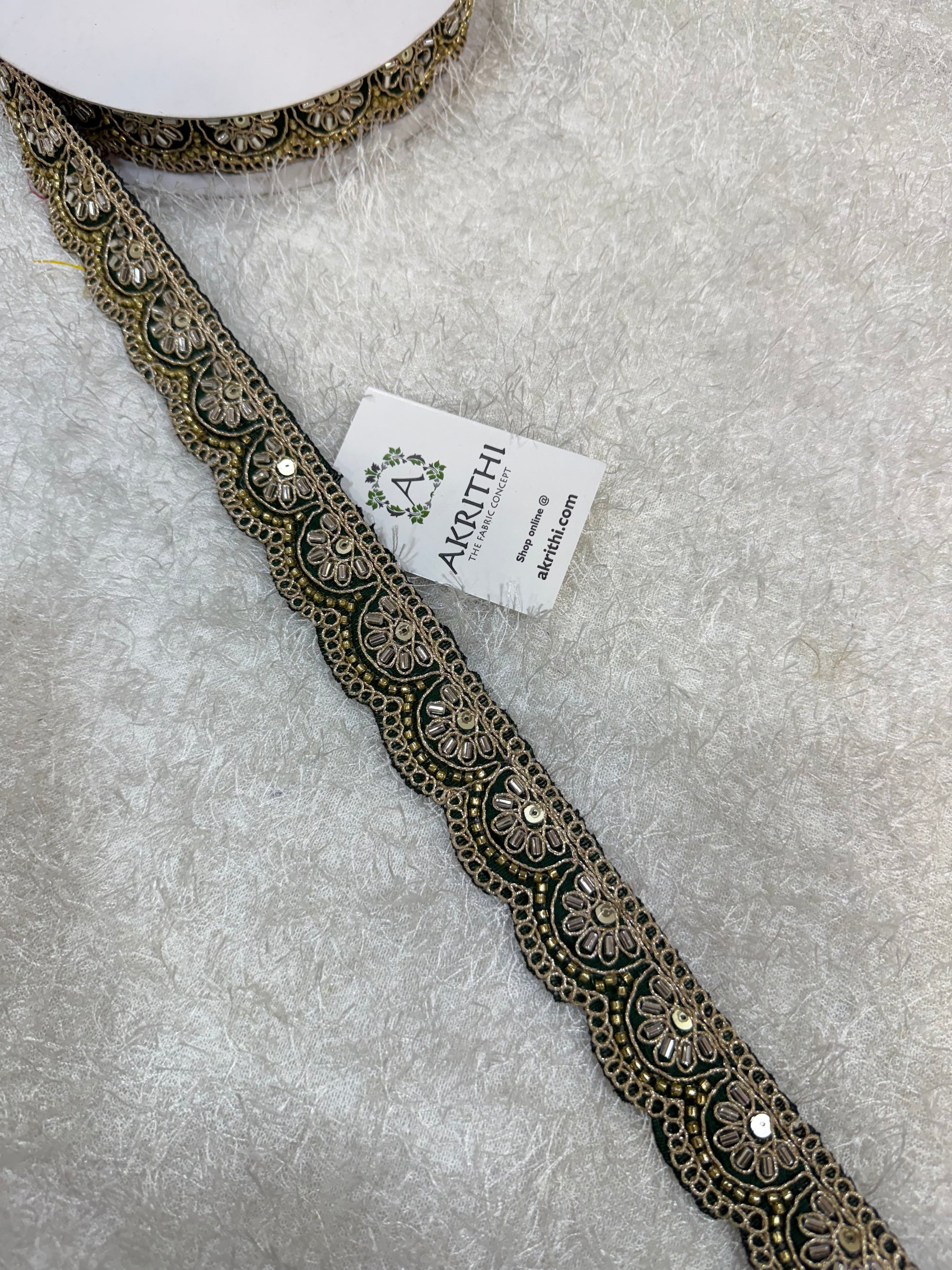 Embroidered lace 9 metres roll