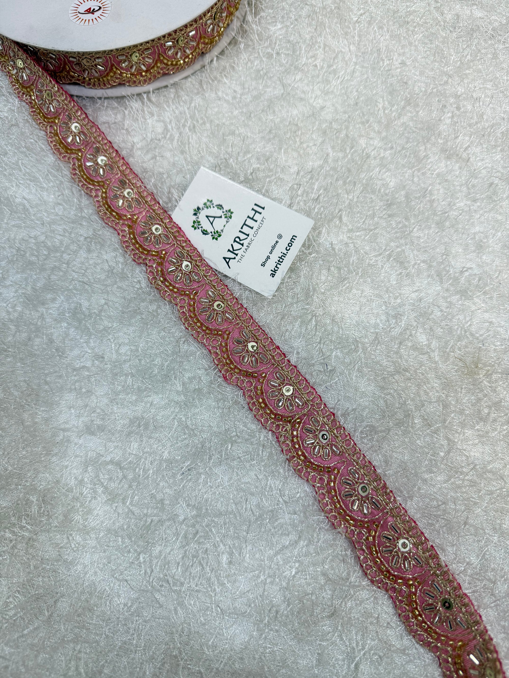 Embroidered lace 9 metres roll