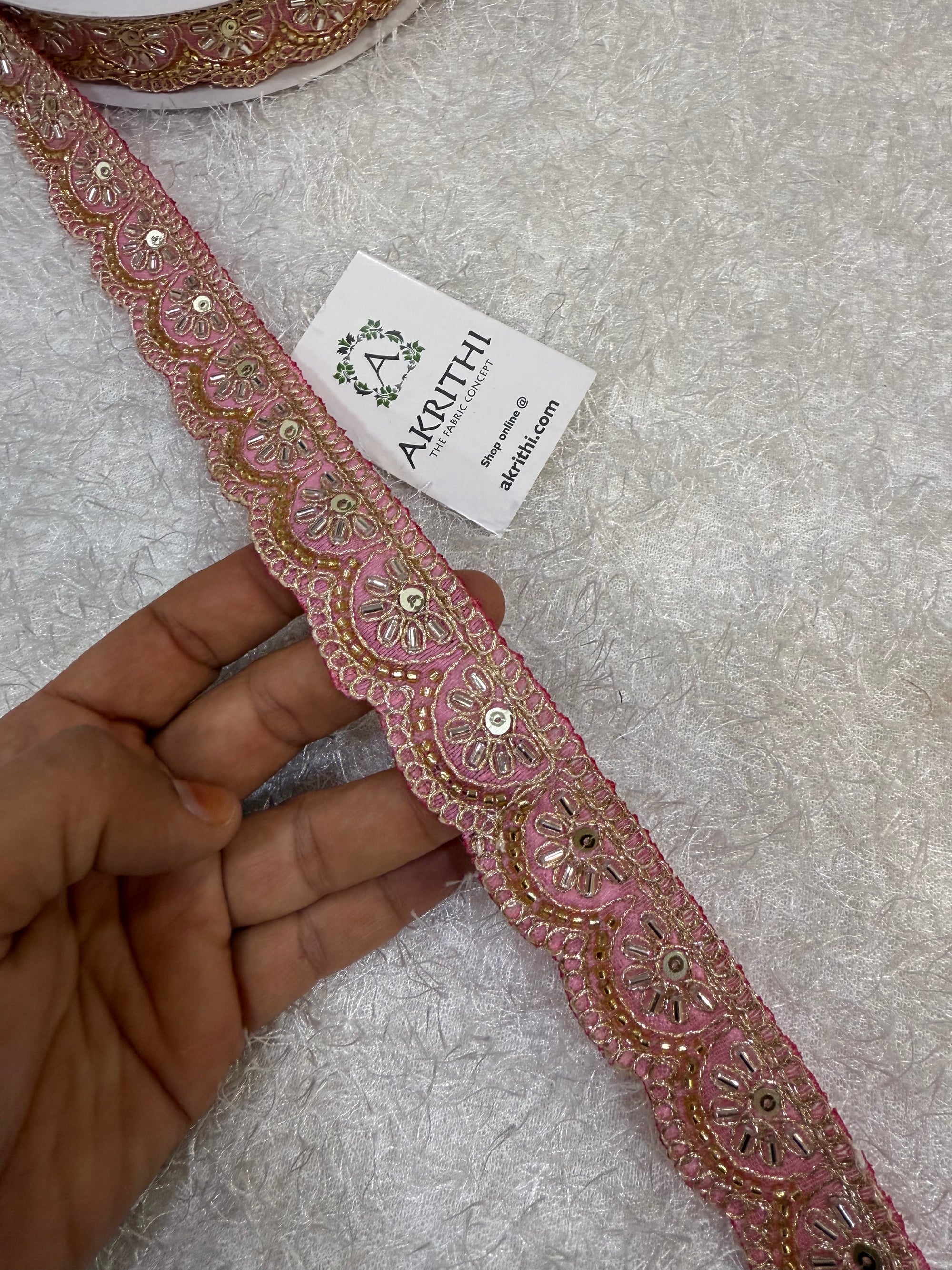 Embroidered lace 9 metres roll
