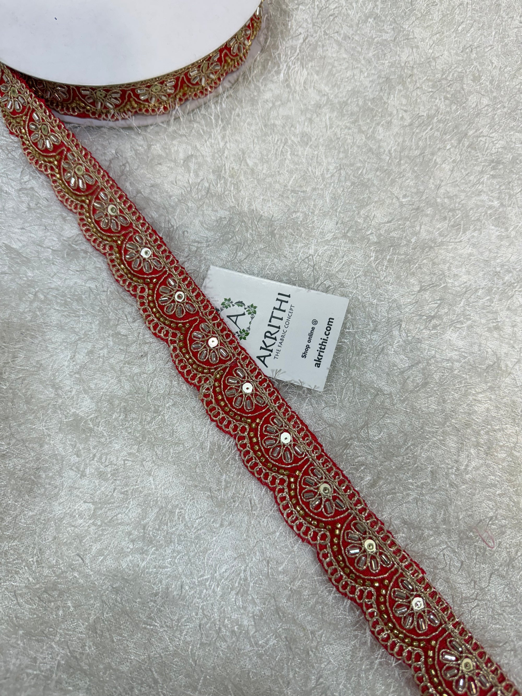 Embroidered lace 9 metres roll