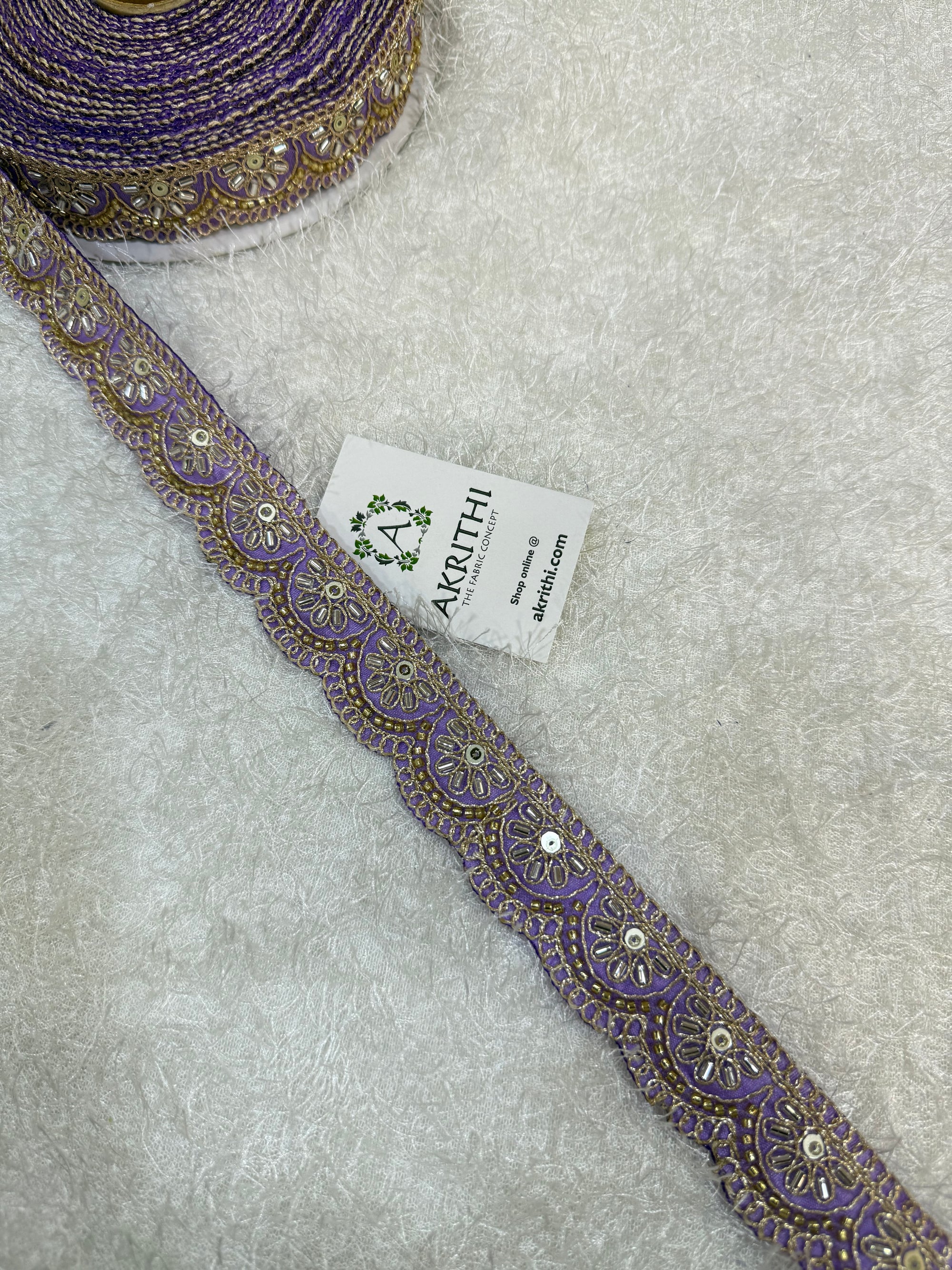 Embroidered lace 9 metres roll