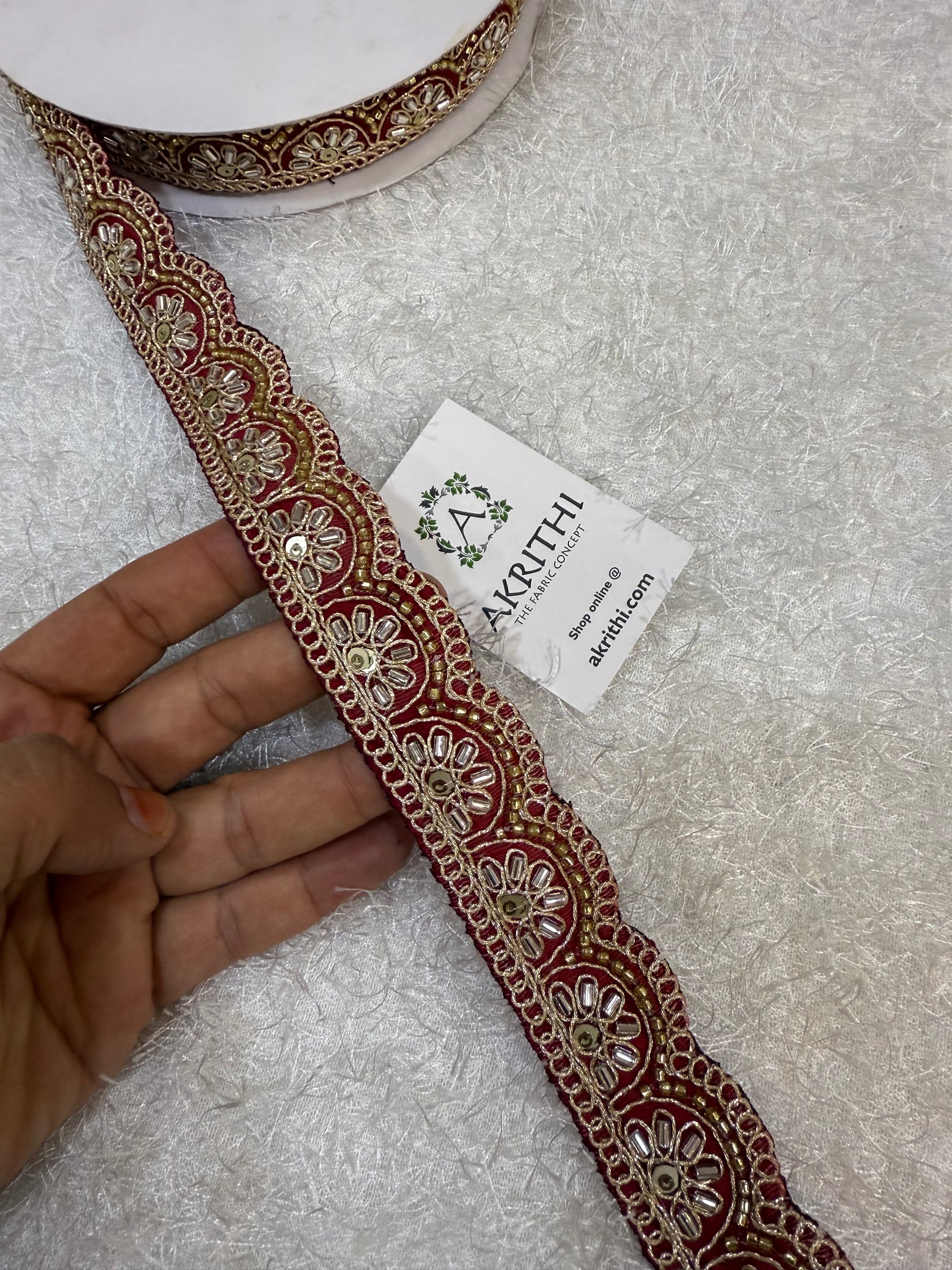 Embroidered lace 9 metres roll