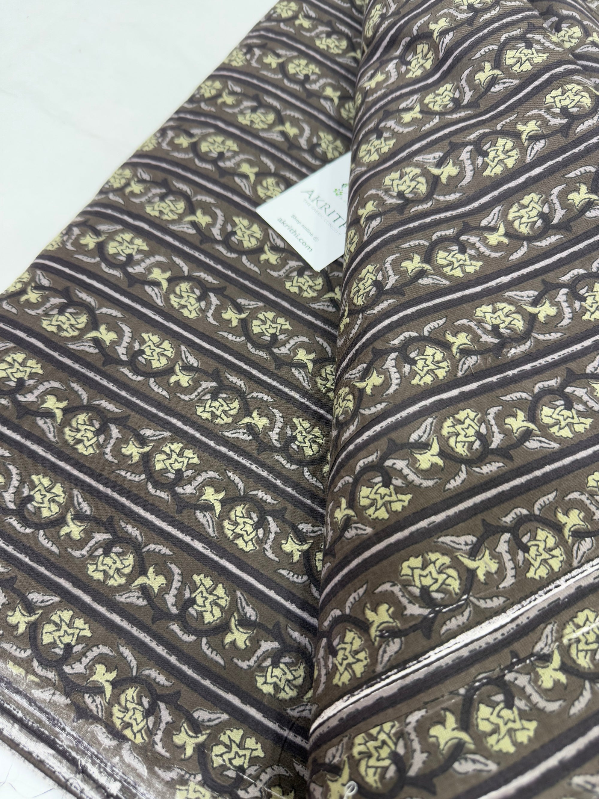 Printed pure cotton fabric