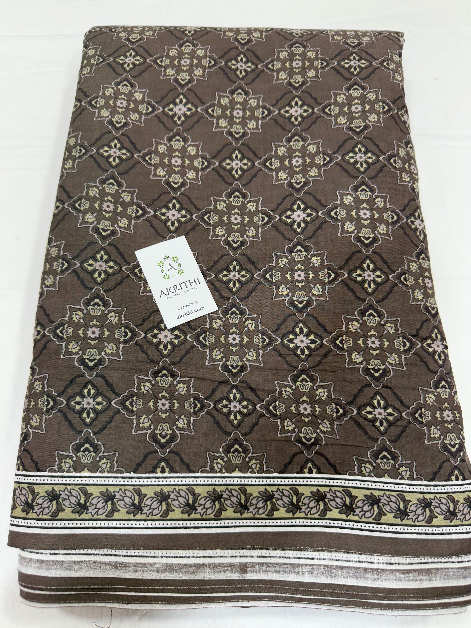 Printed pure cotton fabric