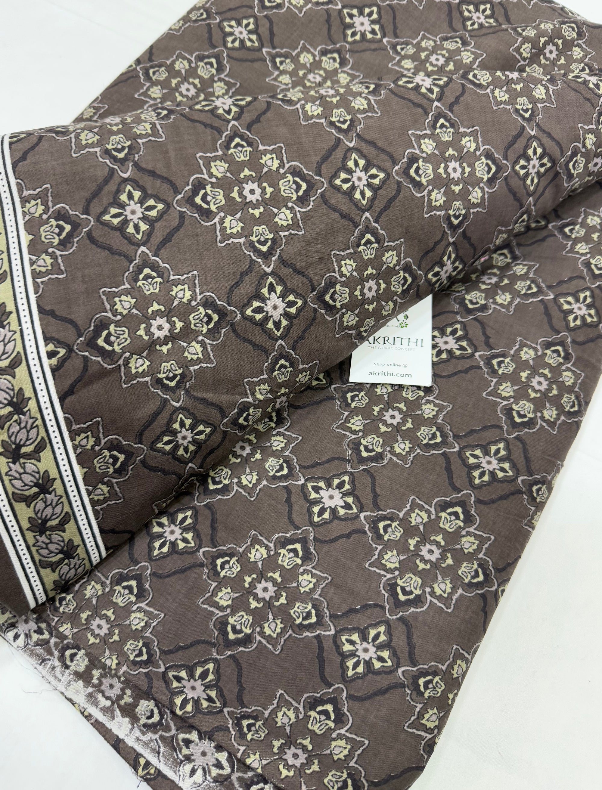 Printed pure cotton fabric