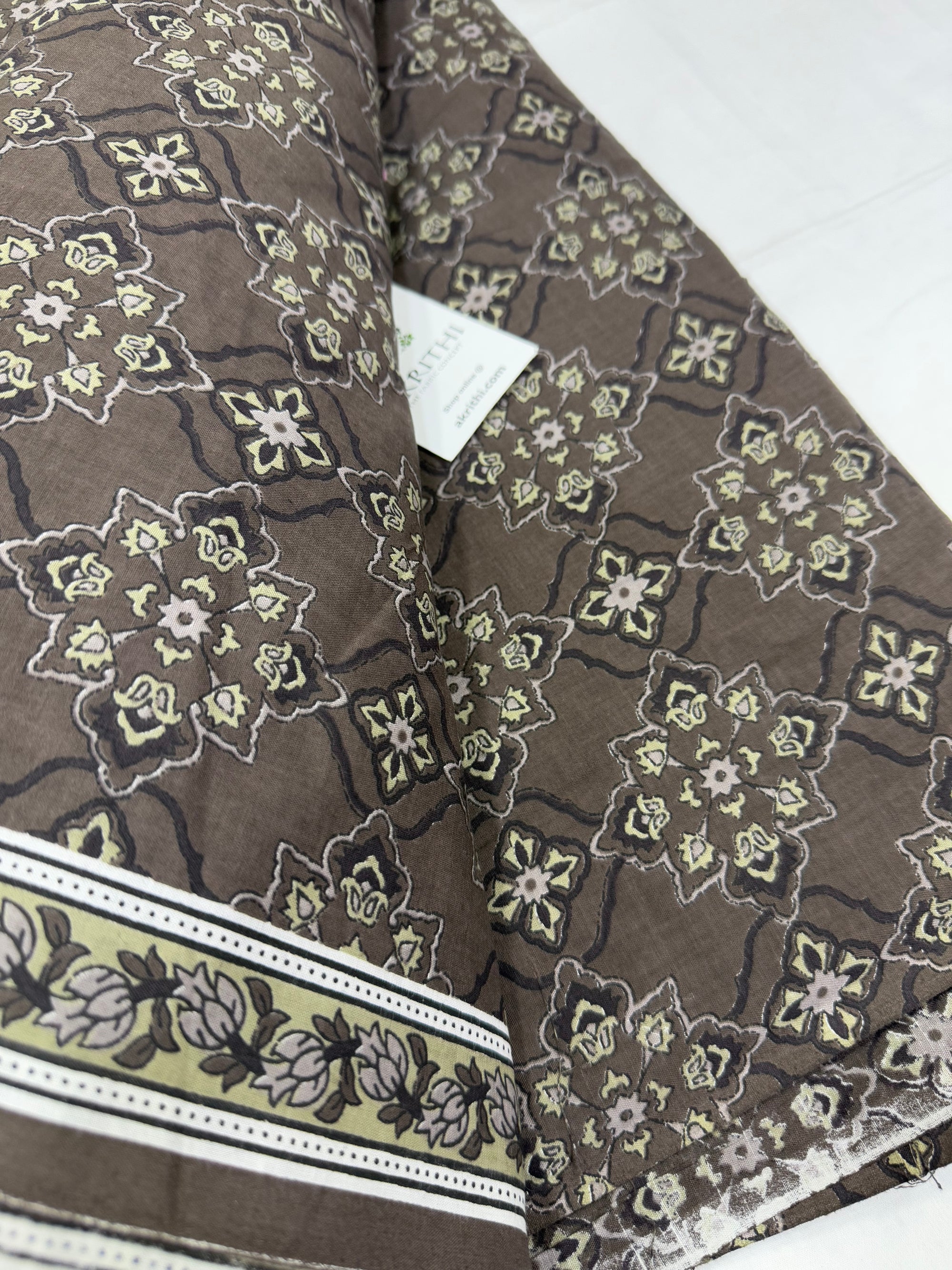 Printed pure cotton fabric