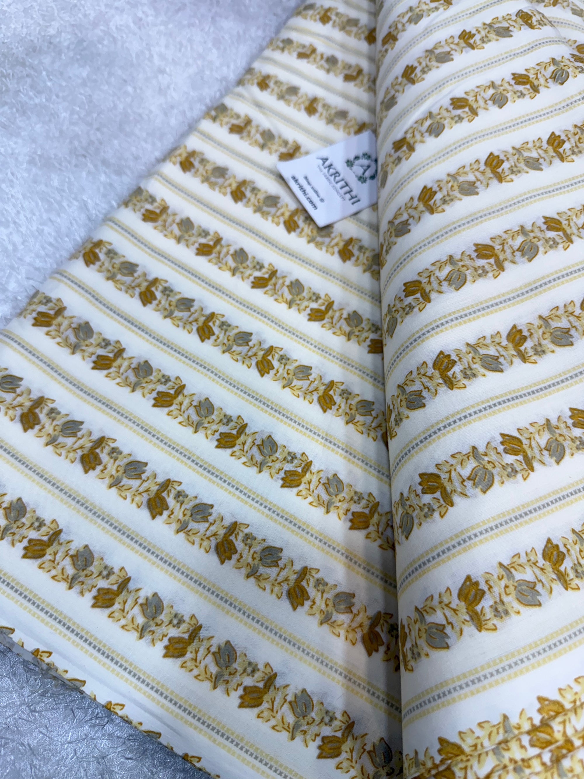 Printed pure cotton fabric