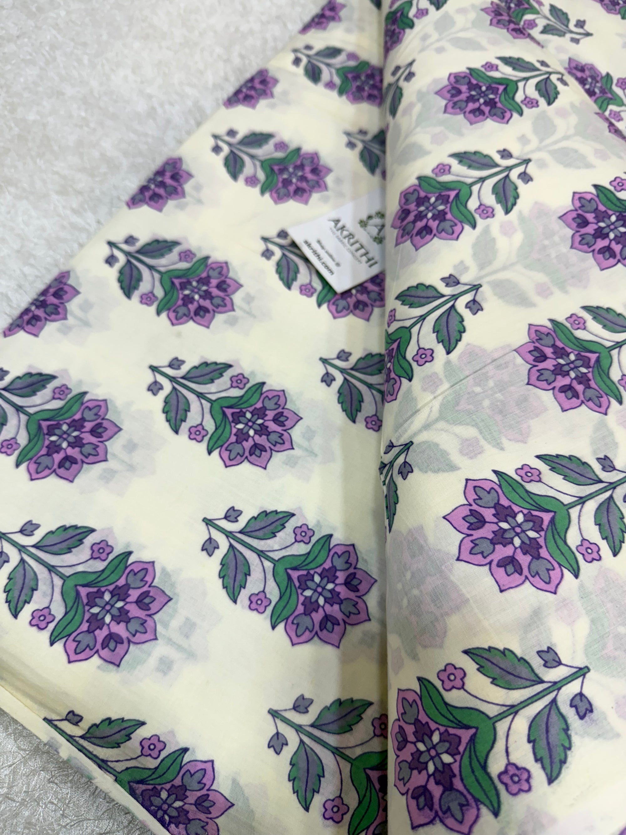 Printed pure cotton fabric