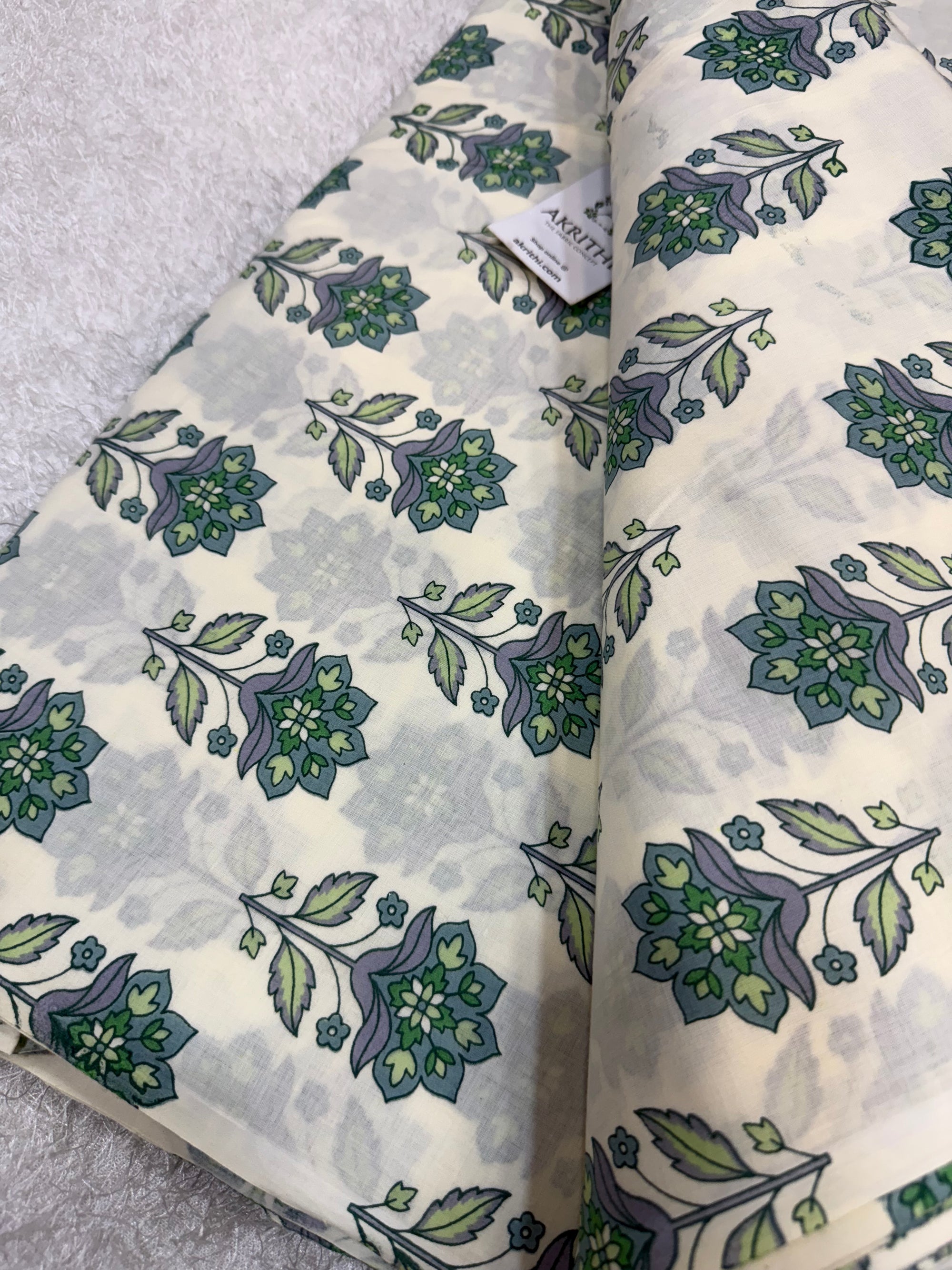 Printed pure cotton fabric