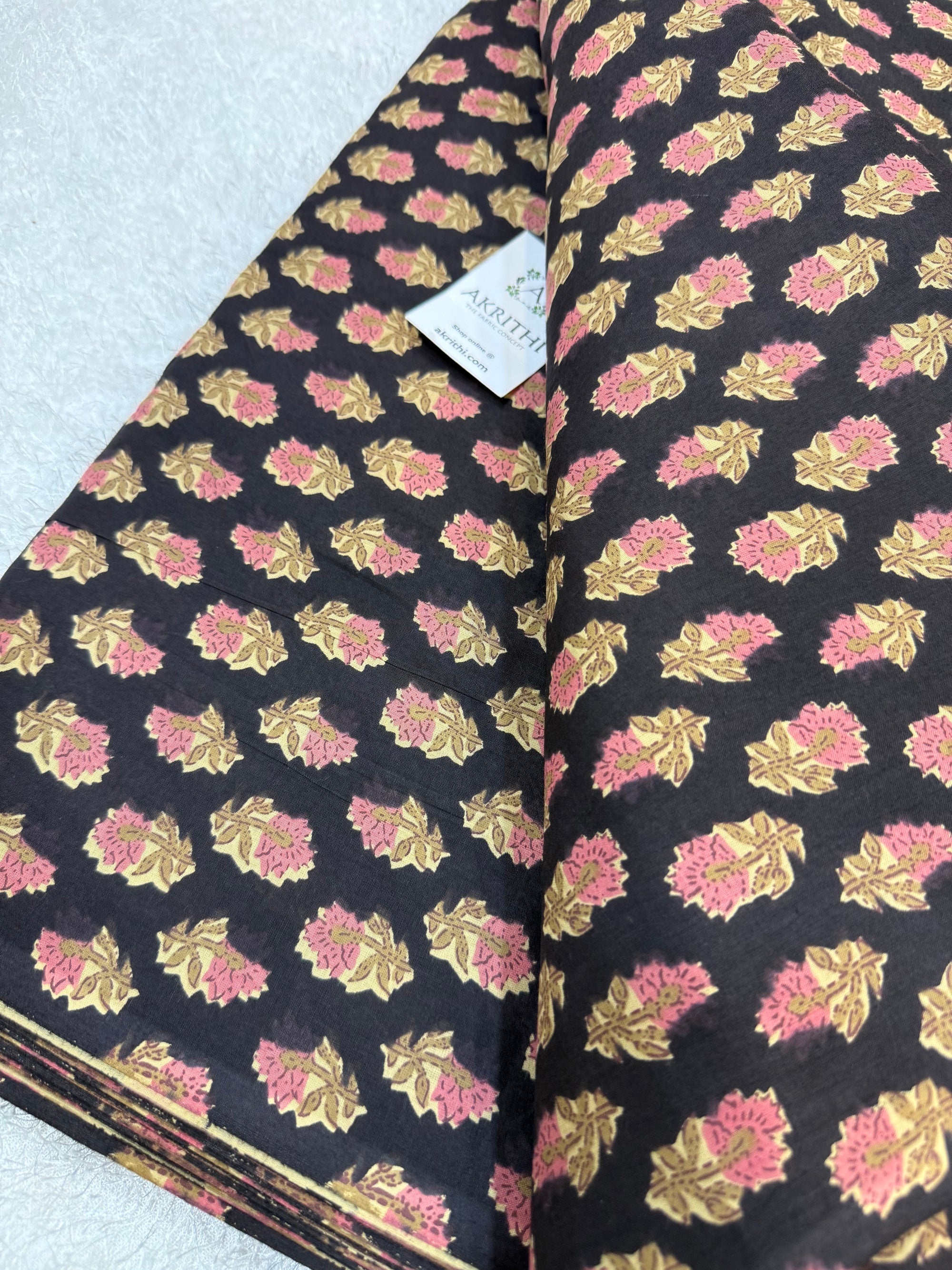Printed pure cotton fabric