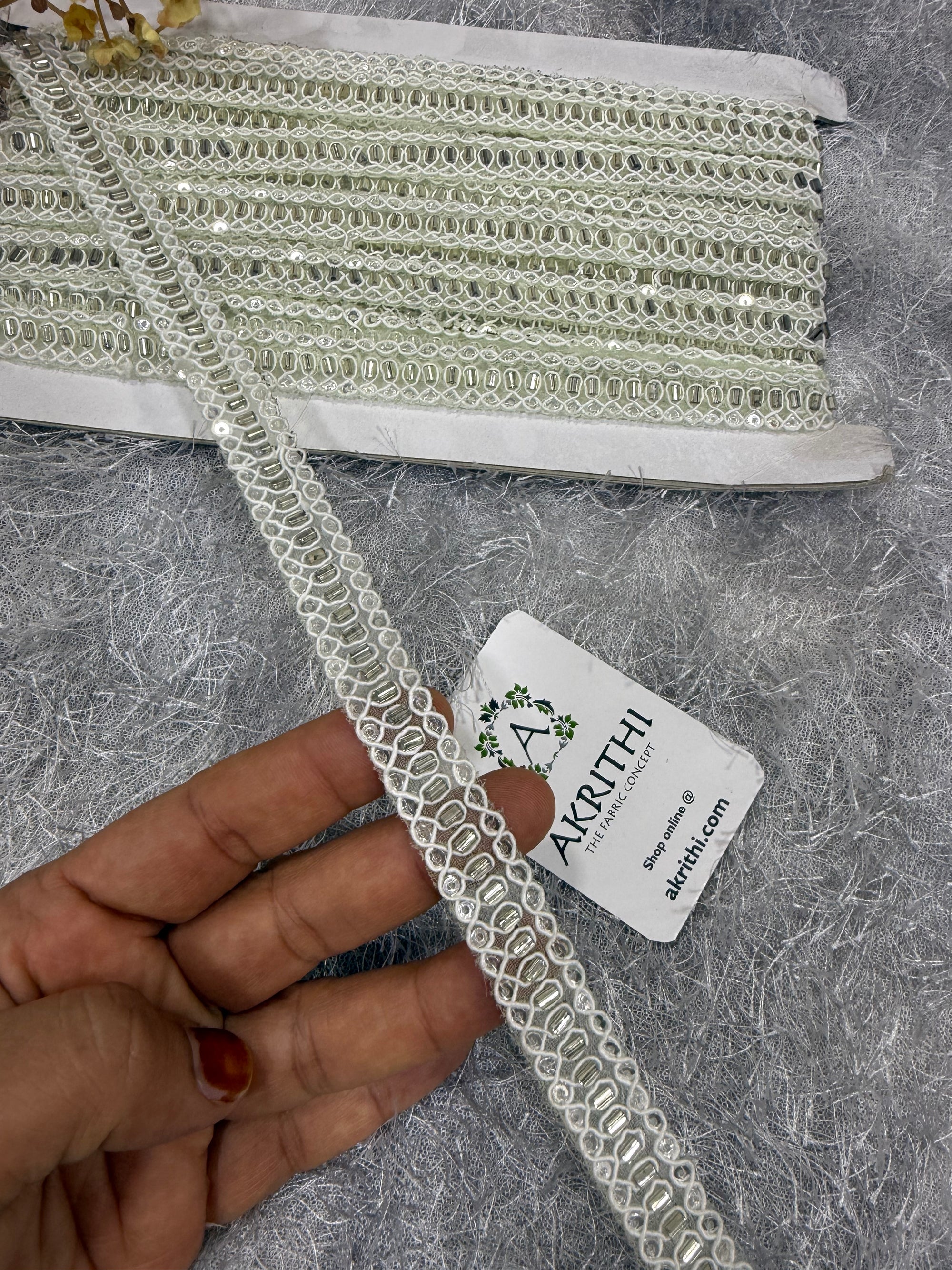 Embroidered lace 9 metres roll