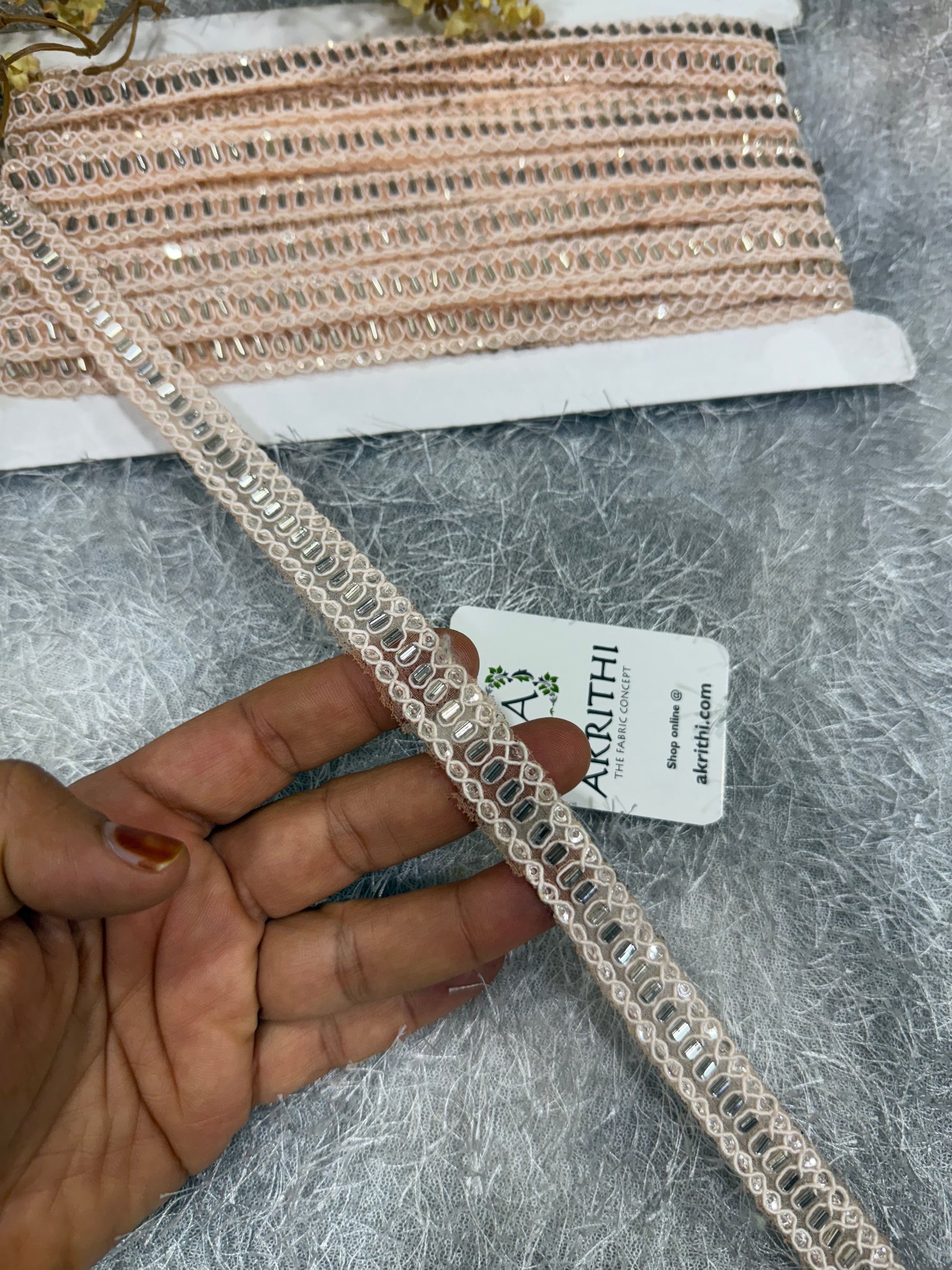 Embroidered lace 9 metres roll