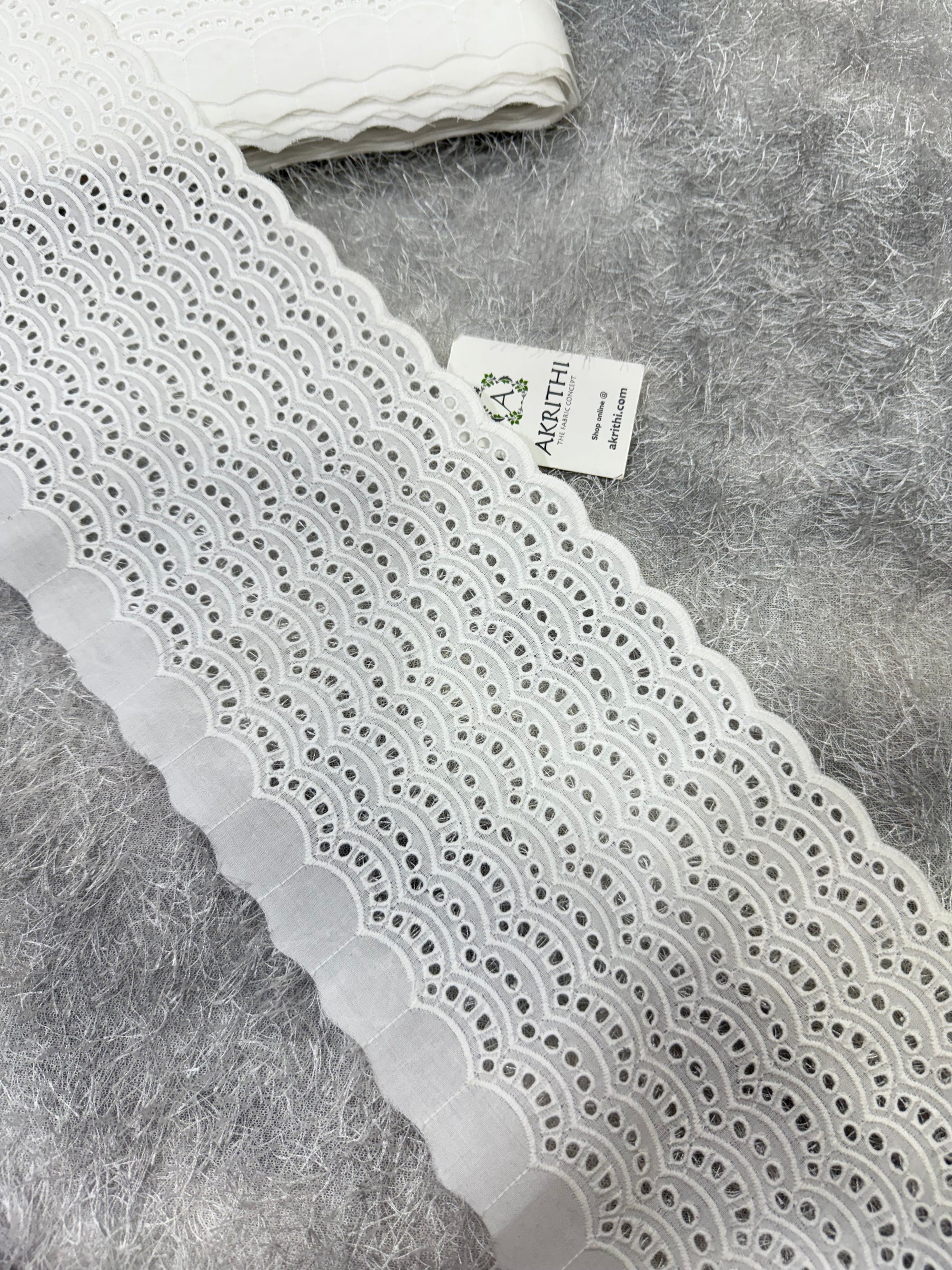 Lace per yard